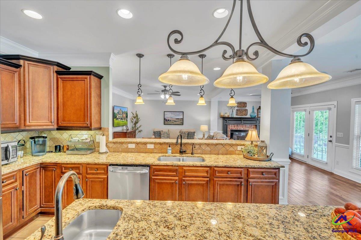 1035 Chattahoochee Drive