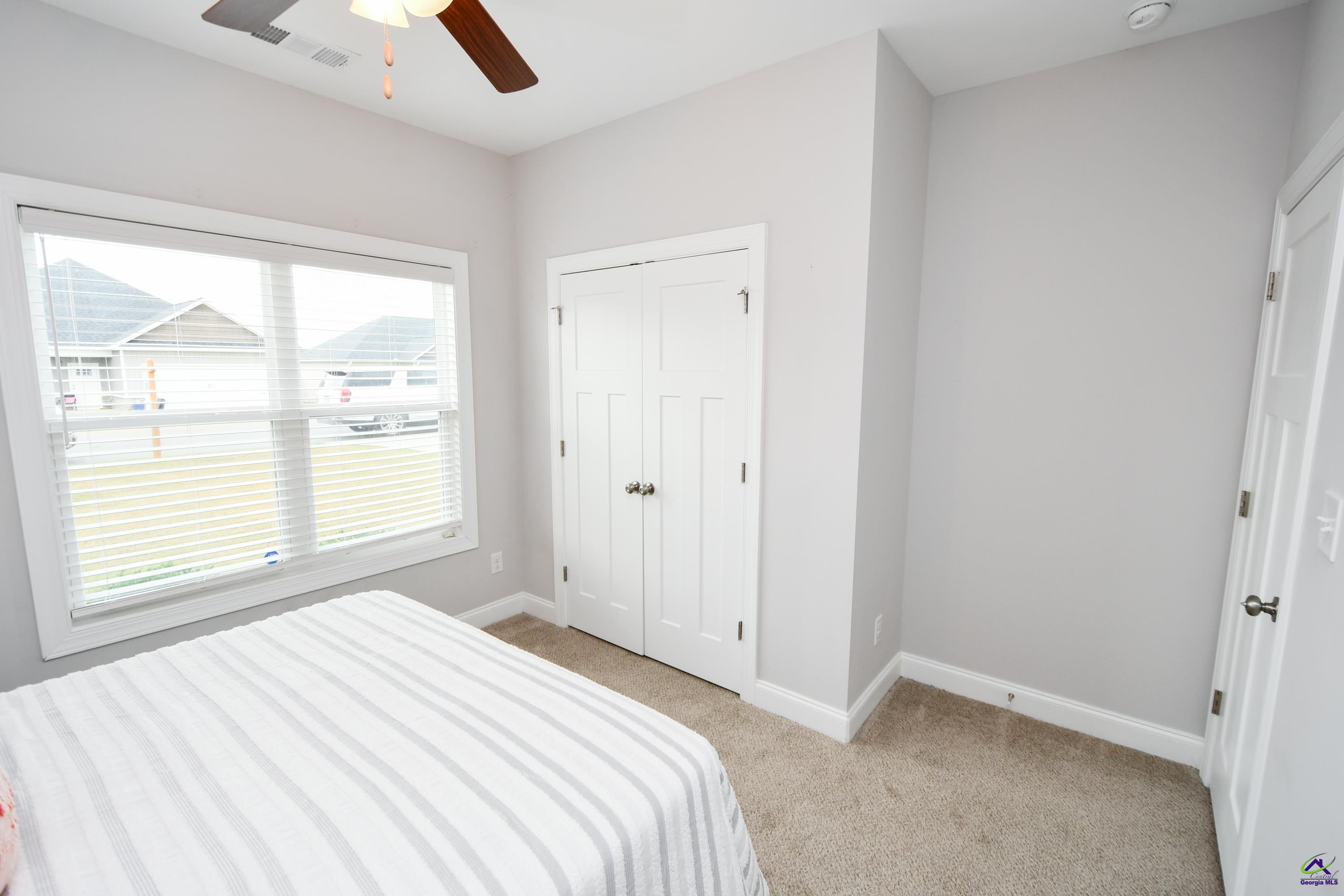 907 Adirondac Way