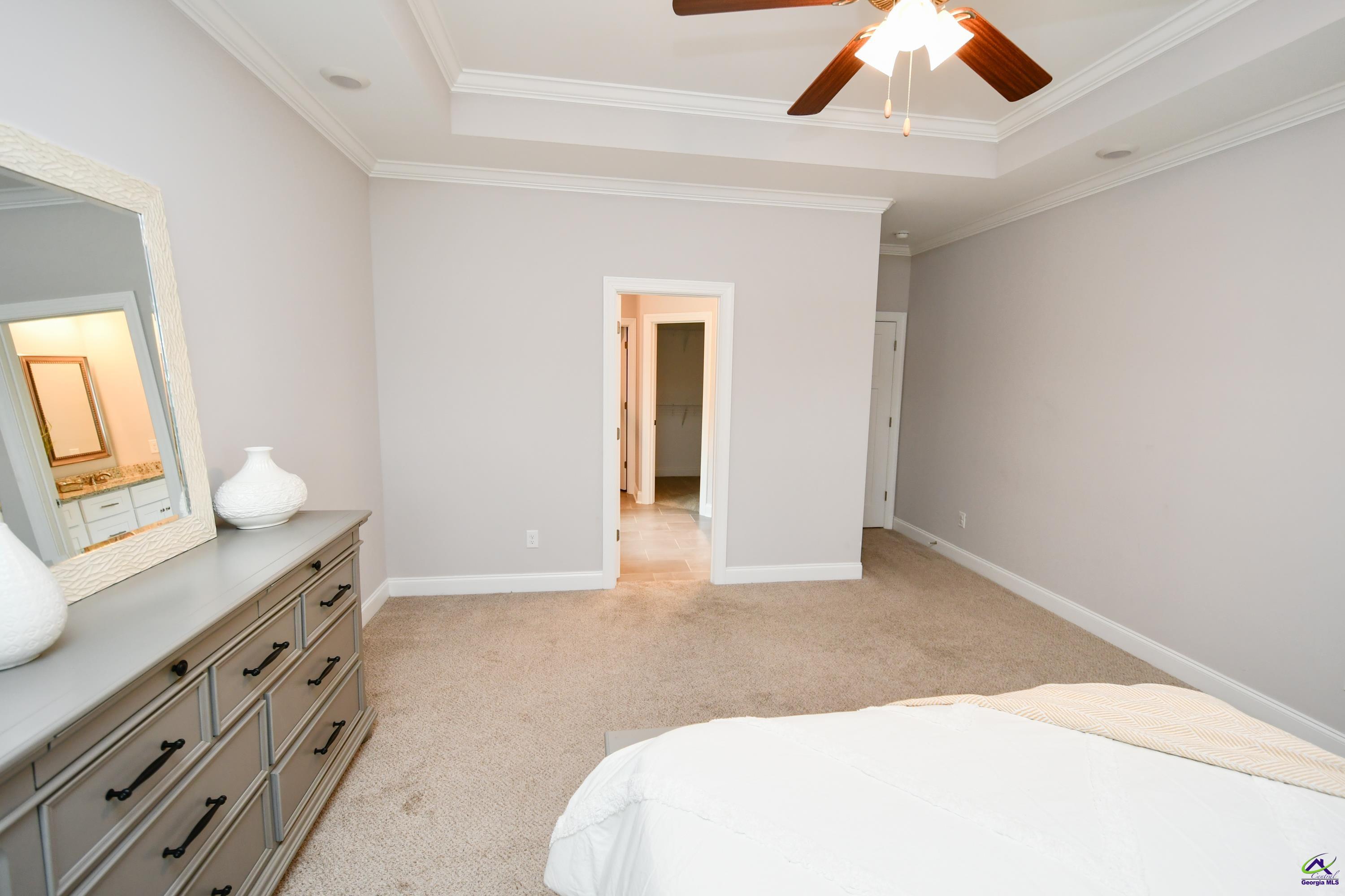 907 Adirondac Way