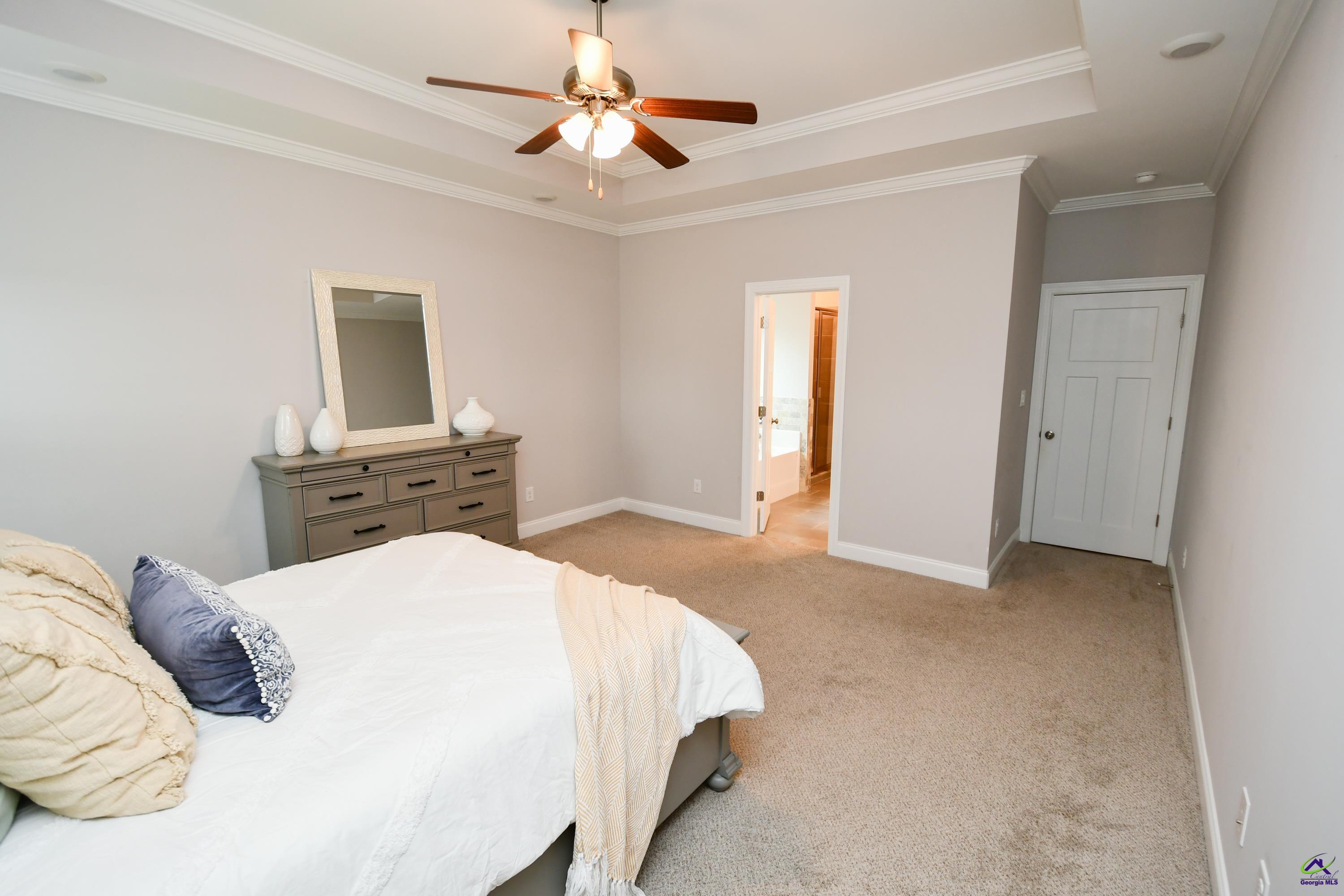 907 Adirondac Way