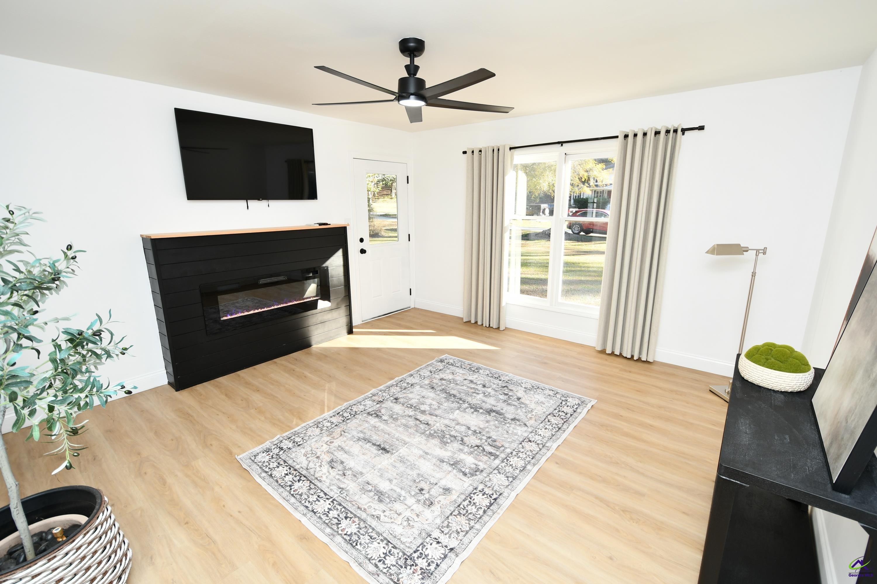 4285 Holly Hill Drive