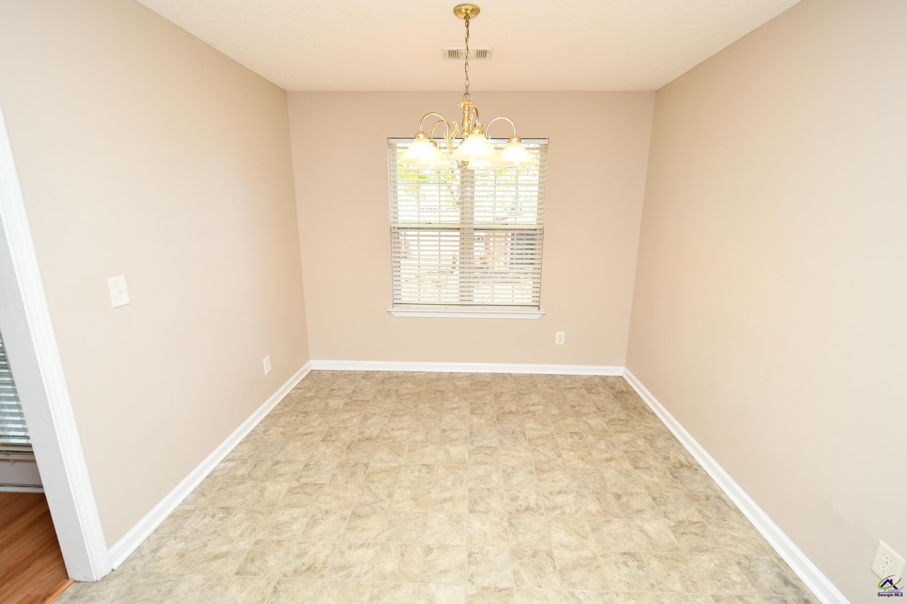 107 Dorothy Ct
