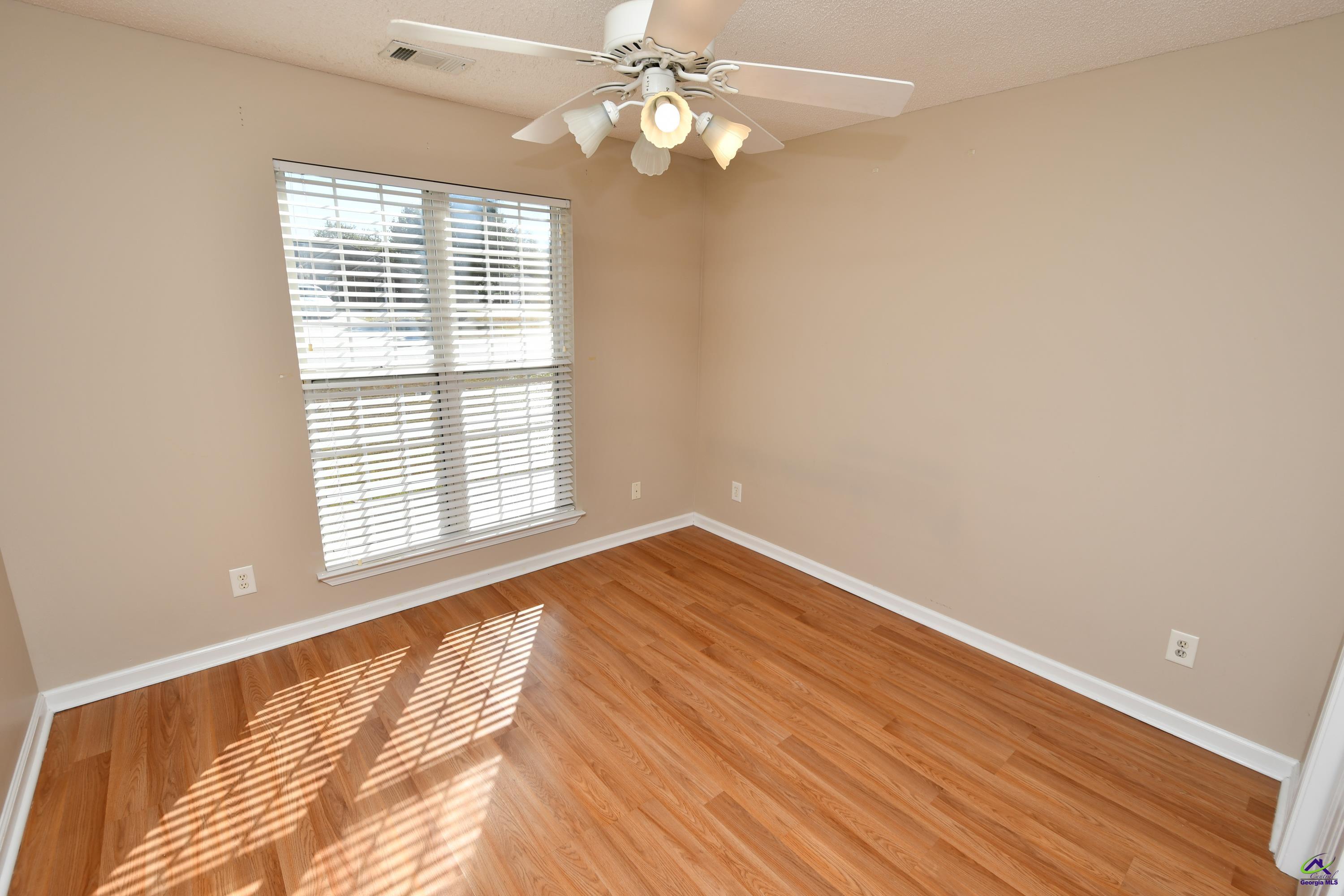 107 Dorothy Ct