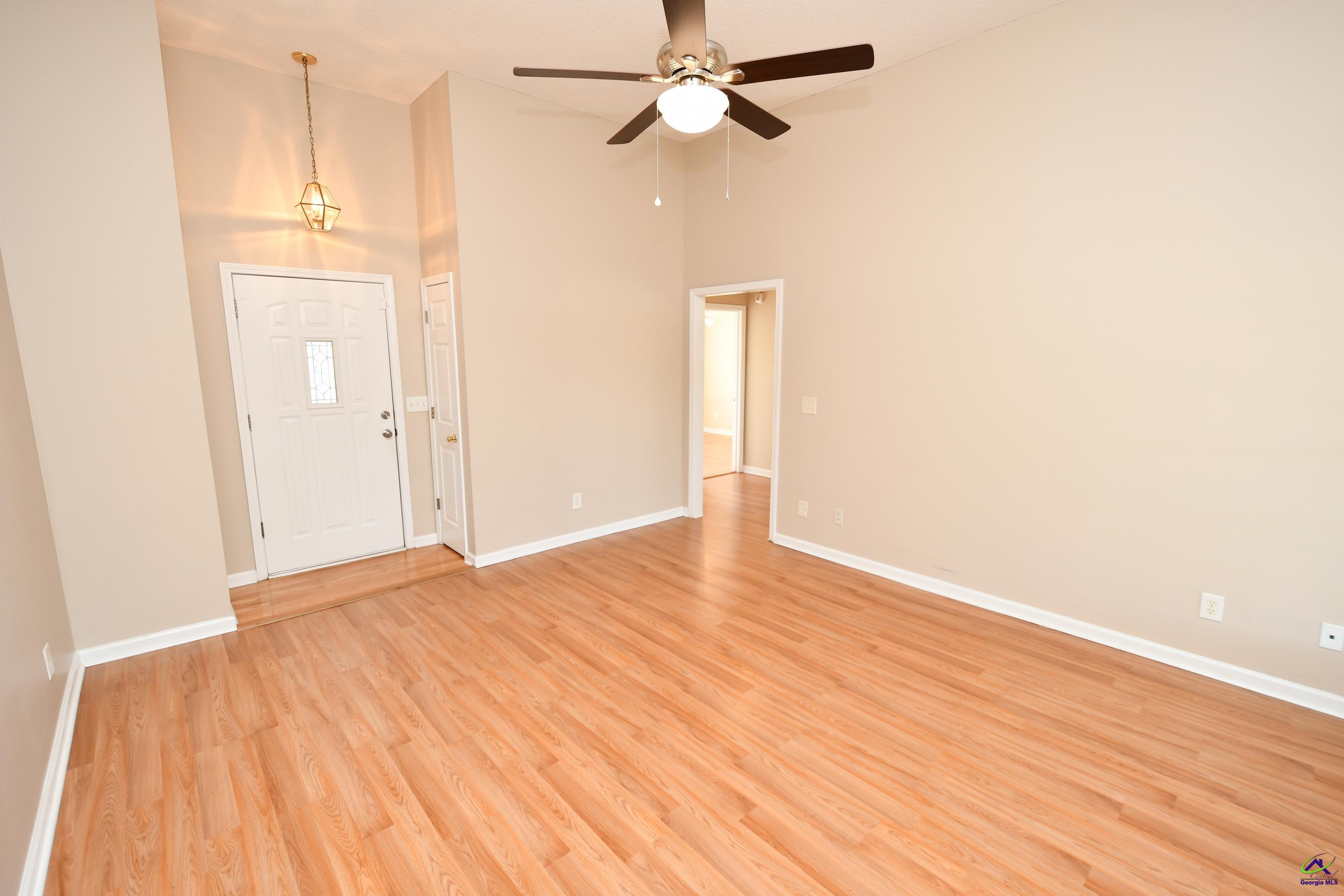 107 Dorothy Ct