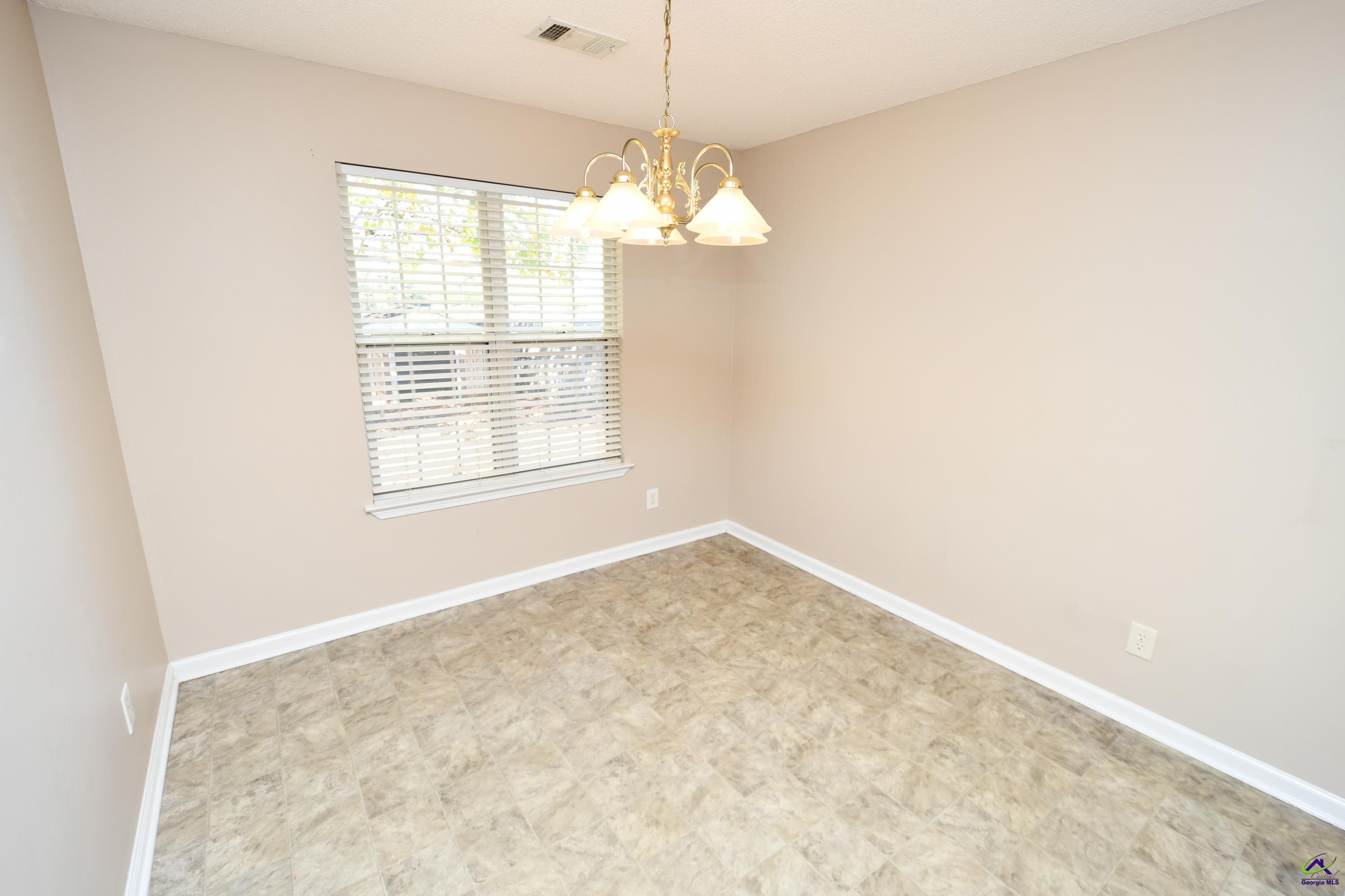 107 Dorothy Ct
