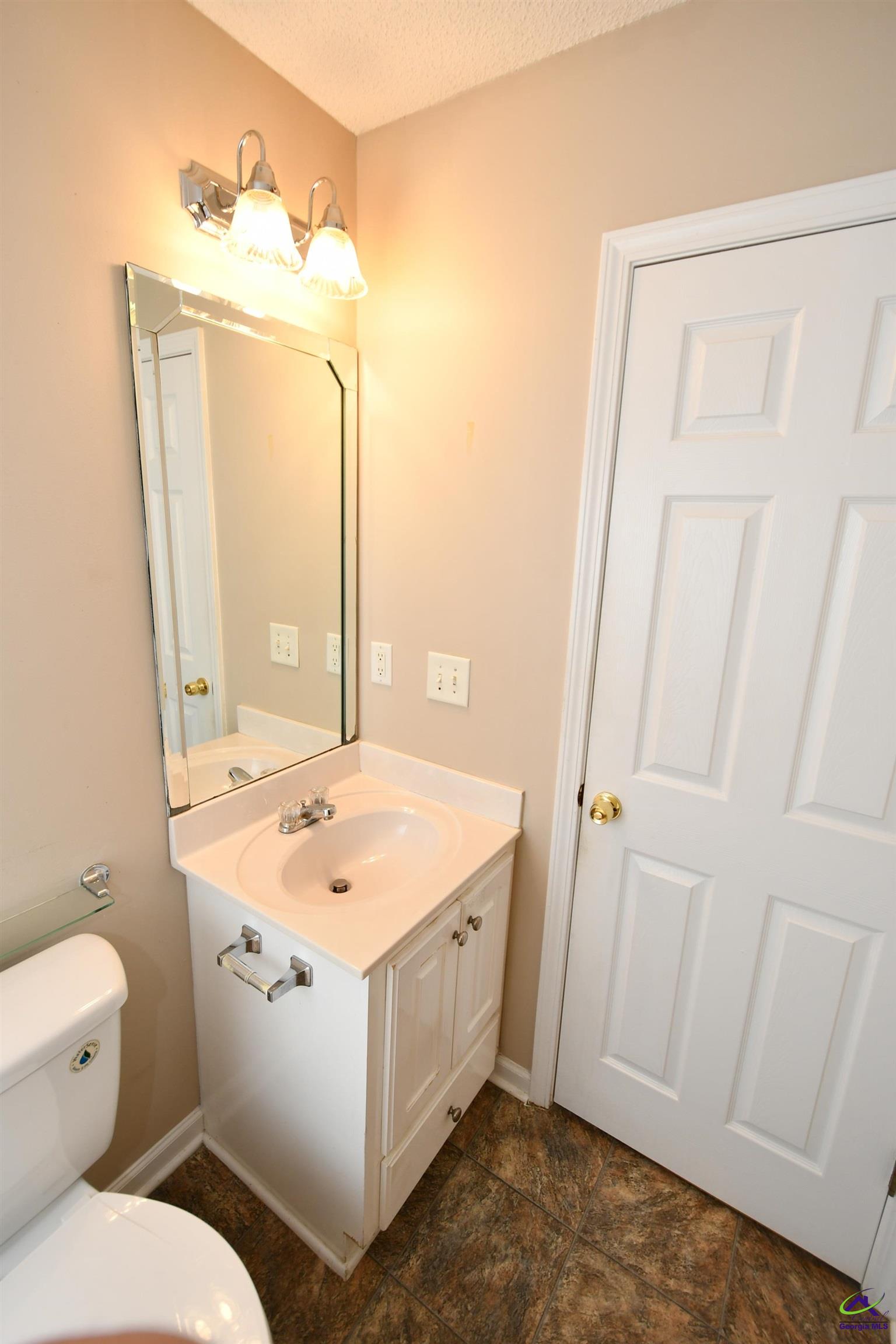 107 Dorothy Ct