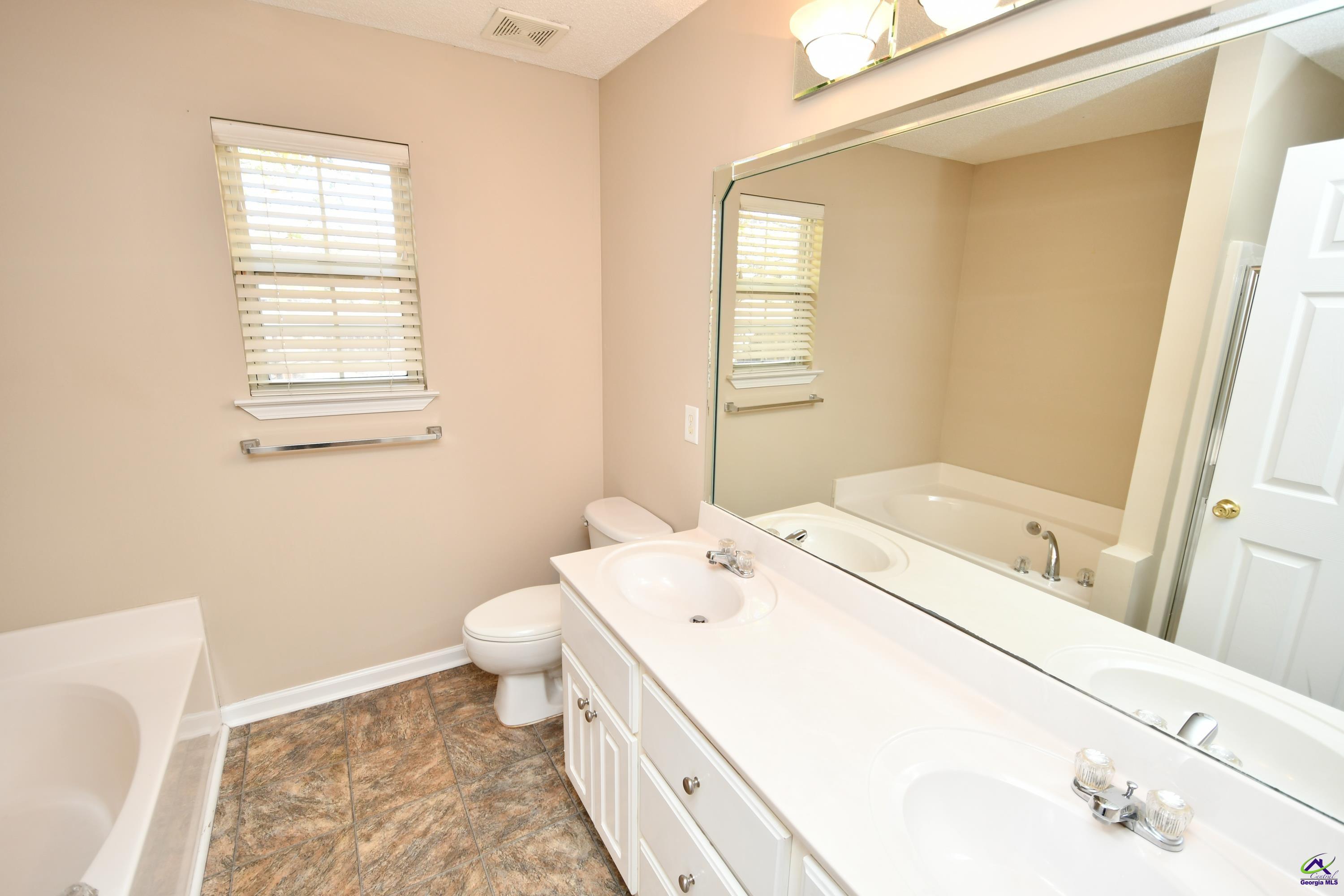 107 Dorothy Ct