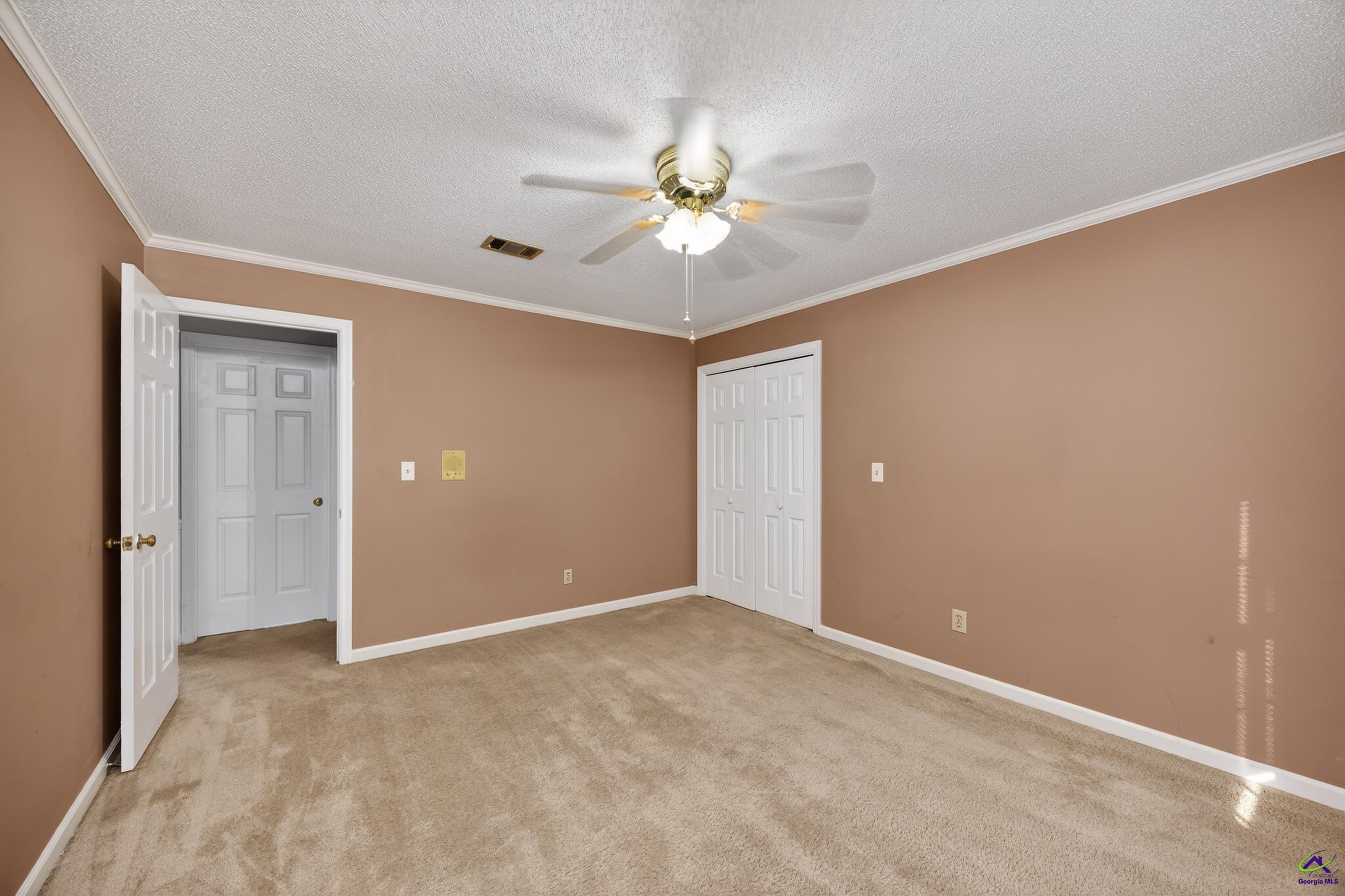 114 Nassau Ct