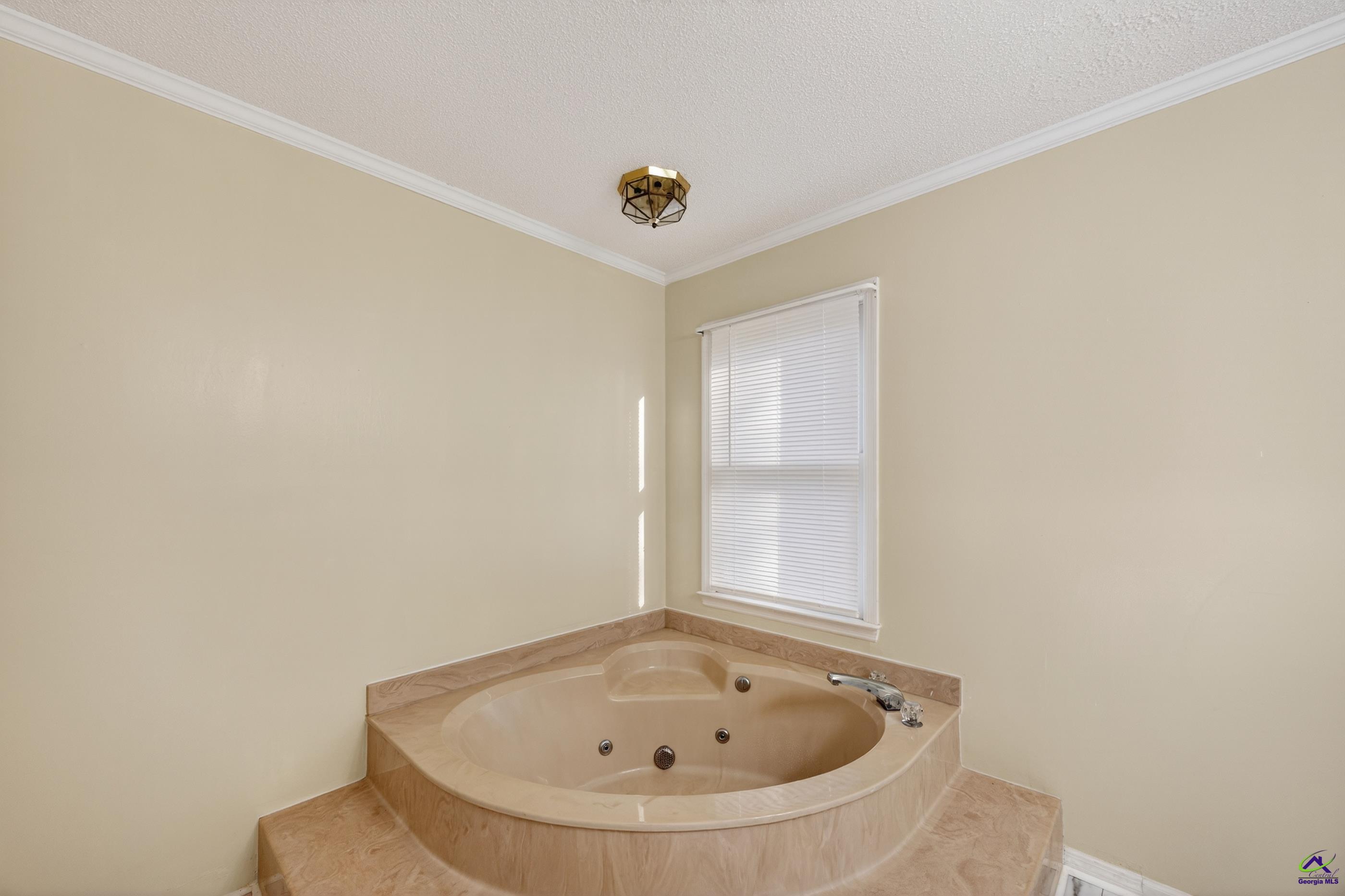 114 Nassau Ct