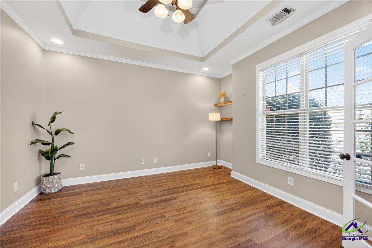 200 Yale Circle