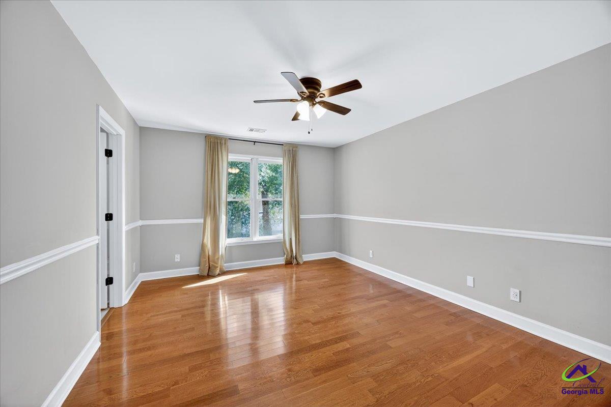 212 Falcon Crest