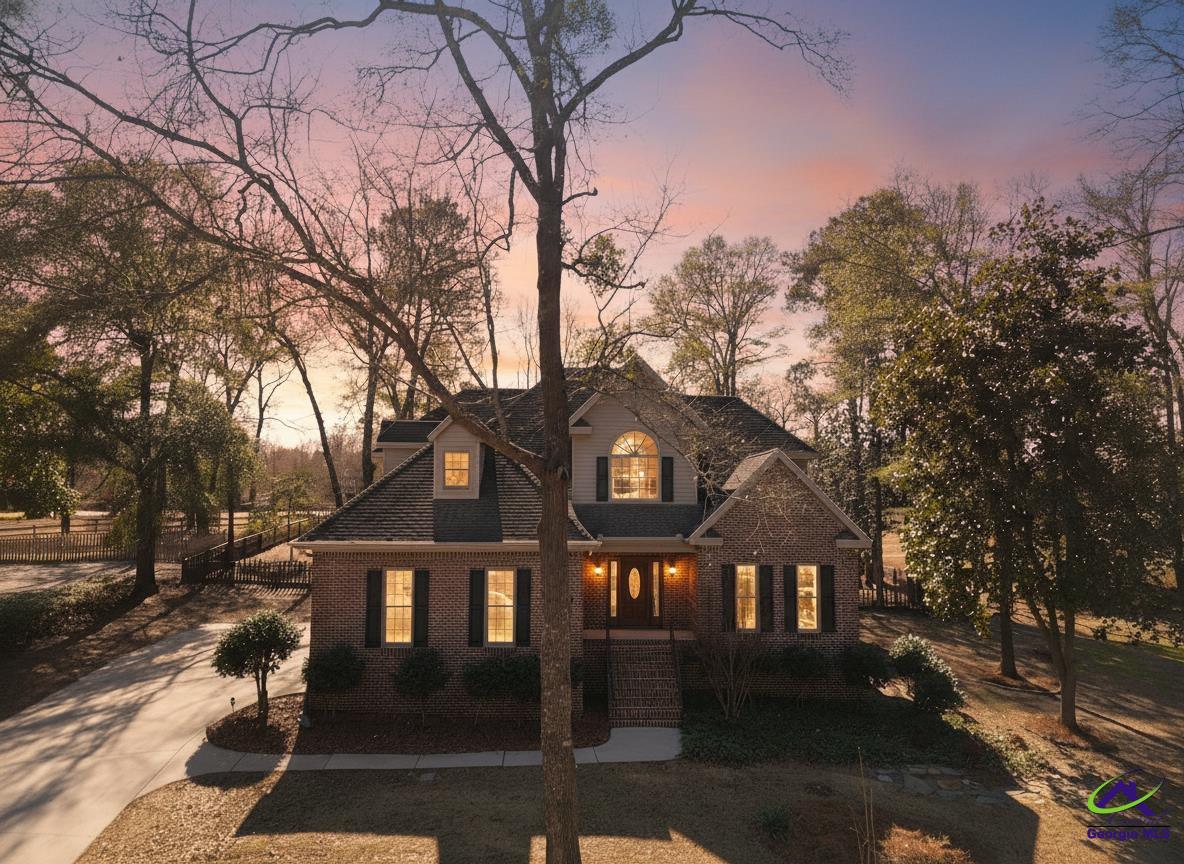 212 Falcon Crest