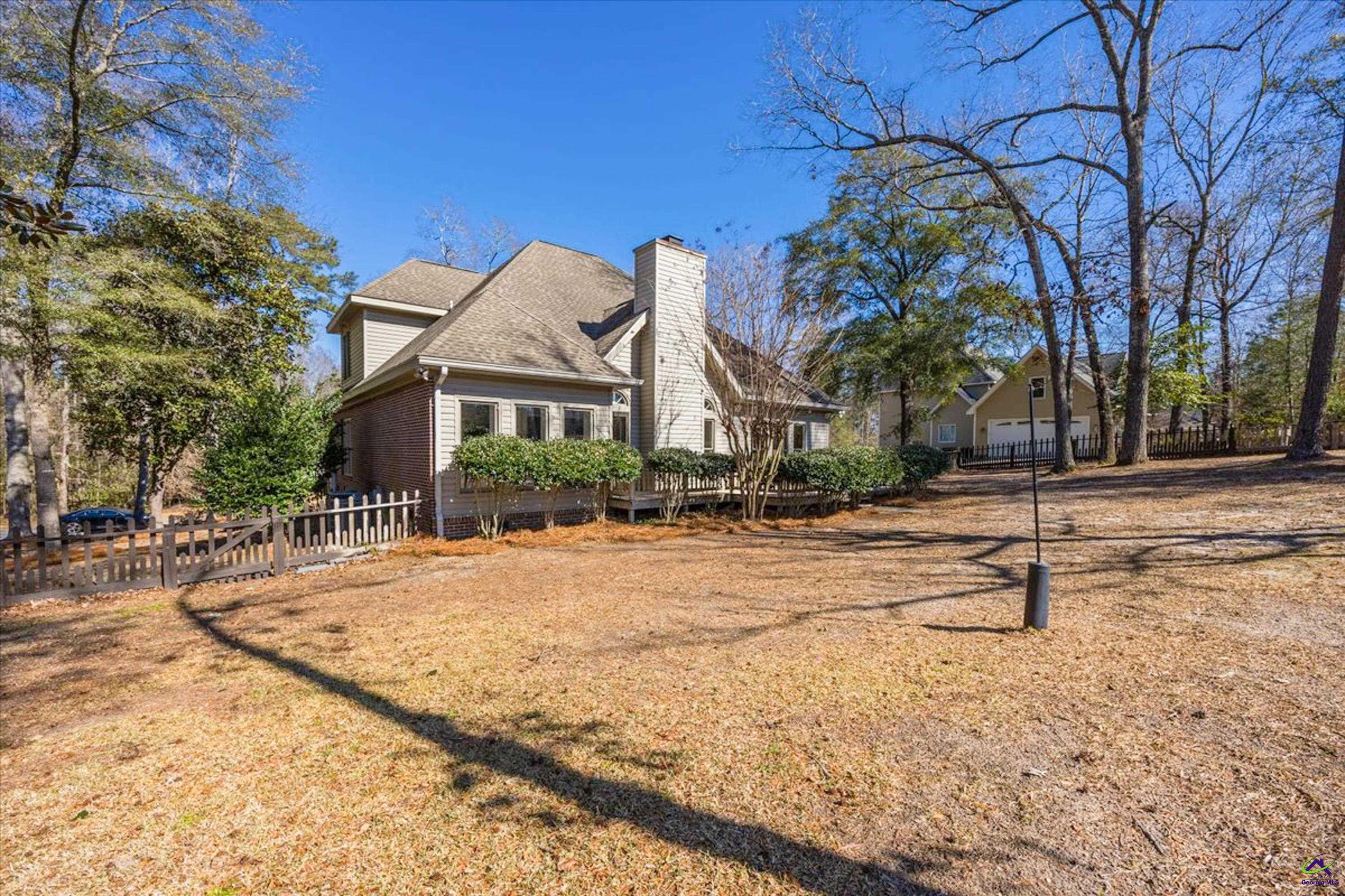 212 Falcon Crest