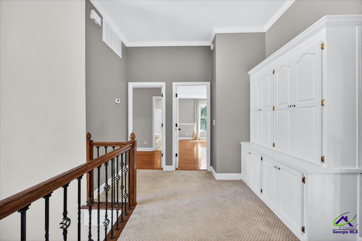 212 Falcon Crest