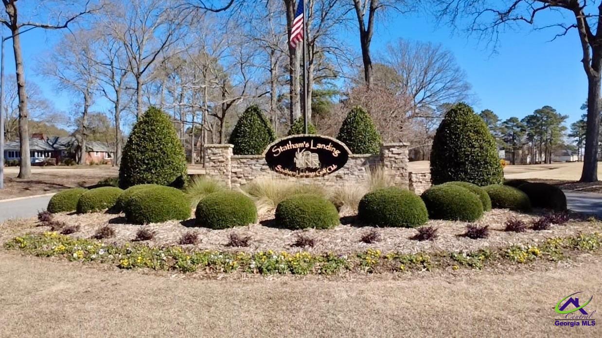 212 Falcon Crest