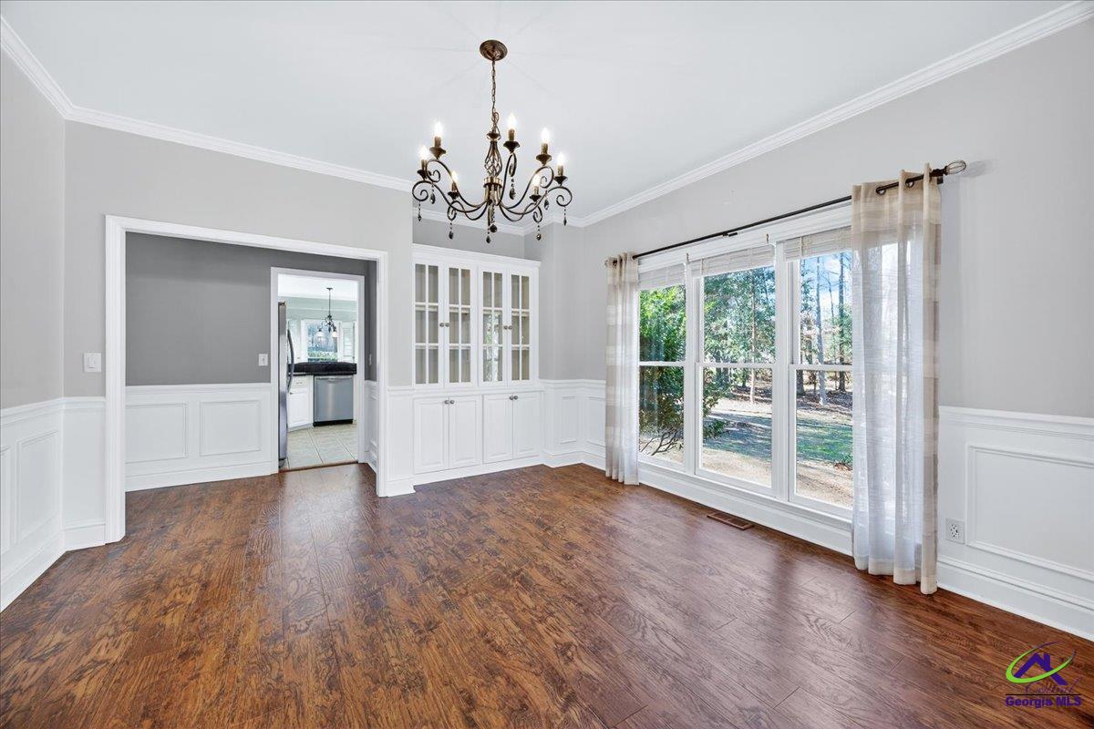 212 Falcon Crest
