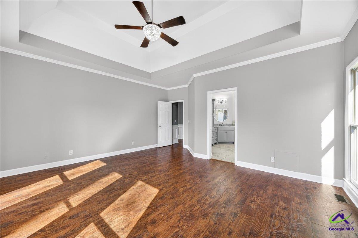 212 Falcon Crest