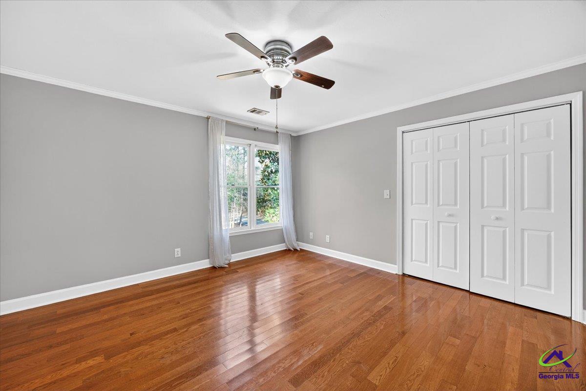 212 Falcon Crest
