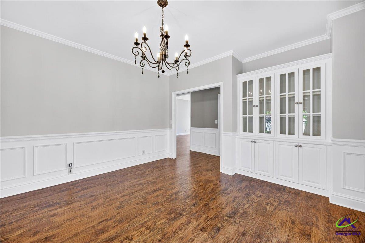 212 Falcon Crest