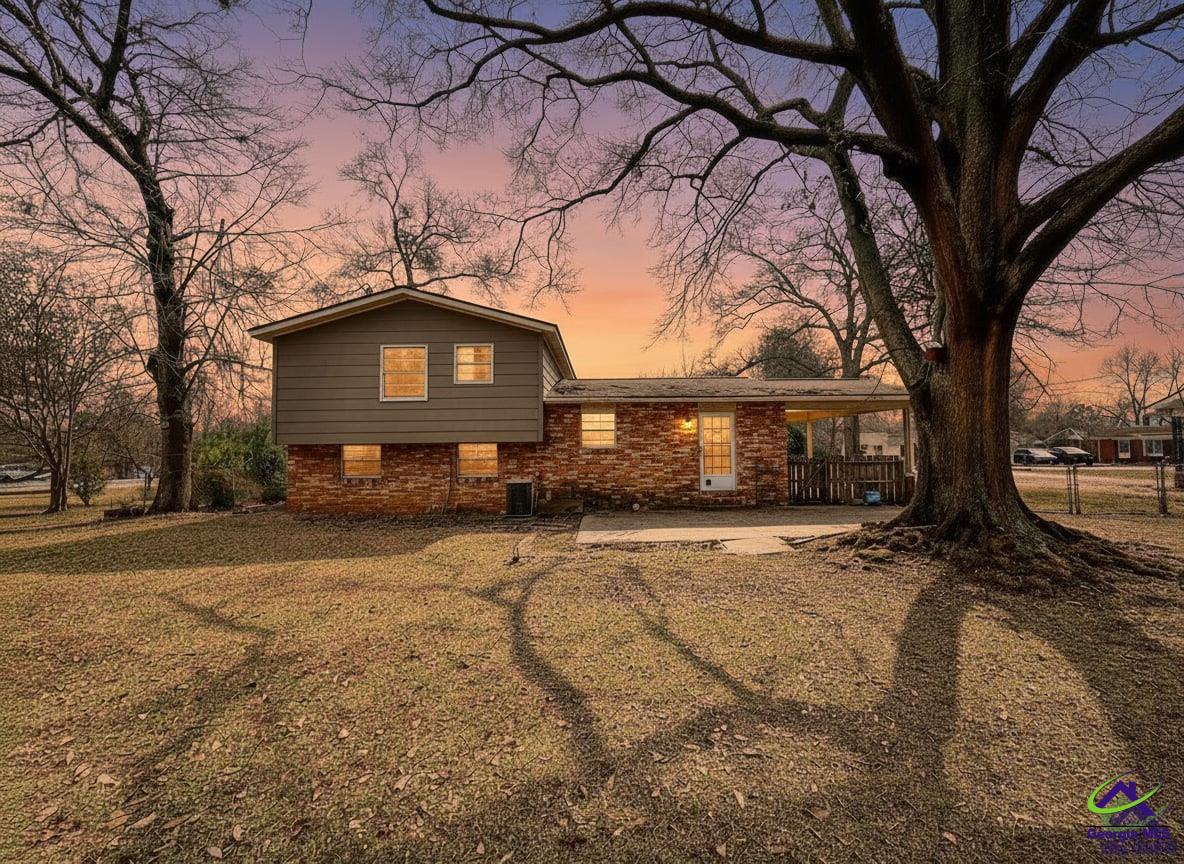 306 Woodlawn Avenue