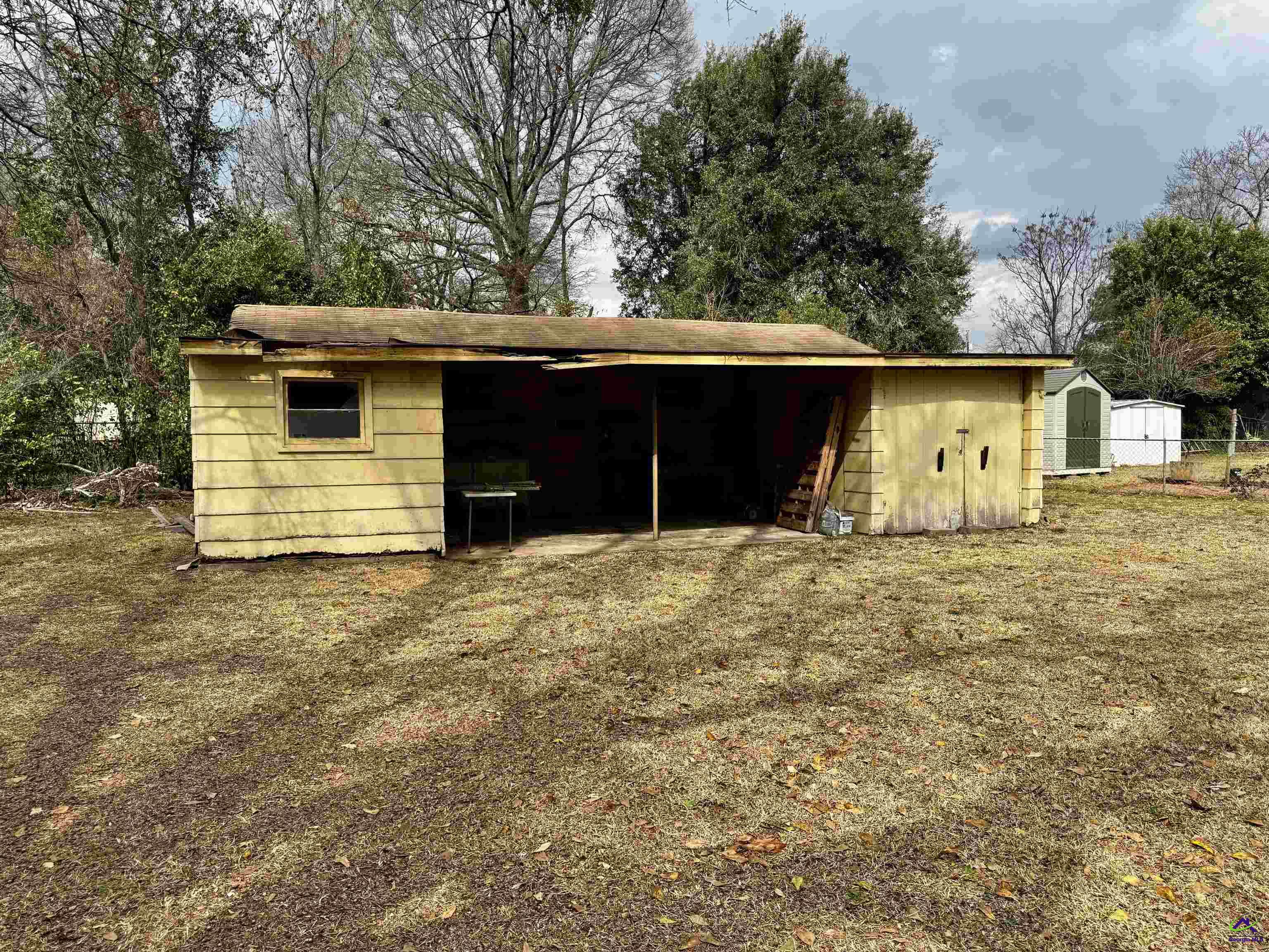 306 Woodlawn Avenue