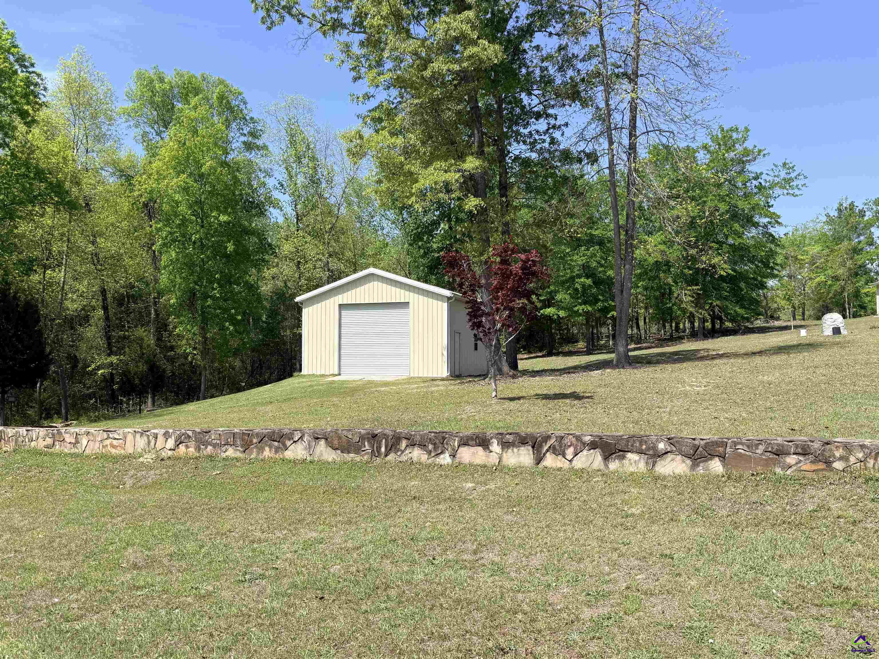 611 Moncrief Rd