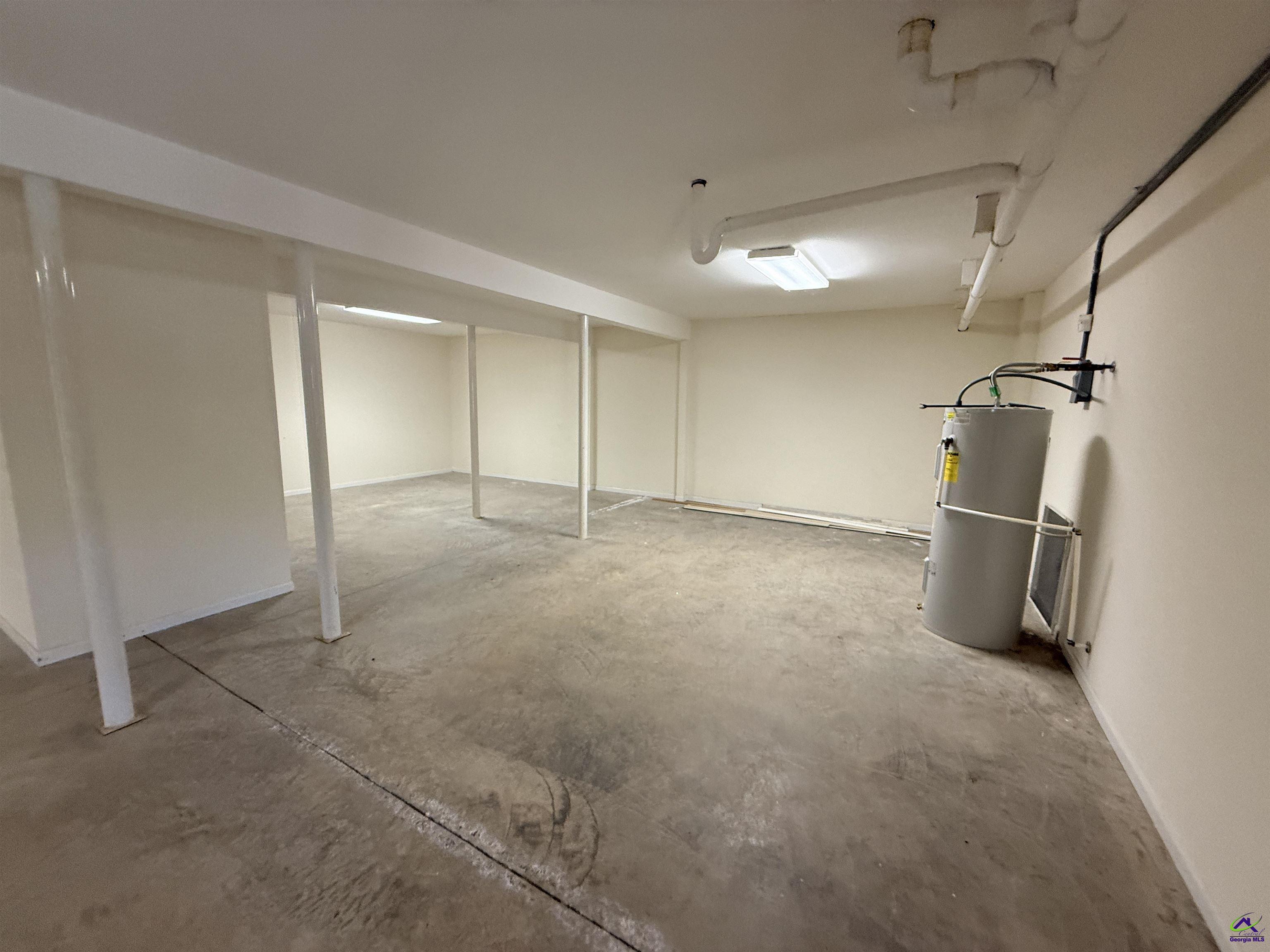 611 Moncrief Rd