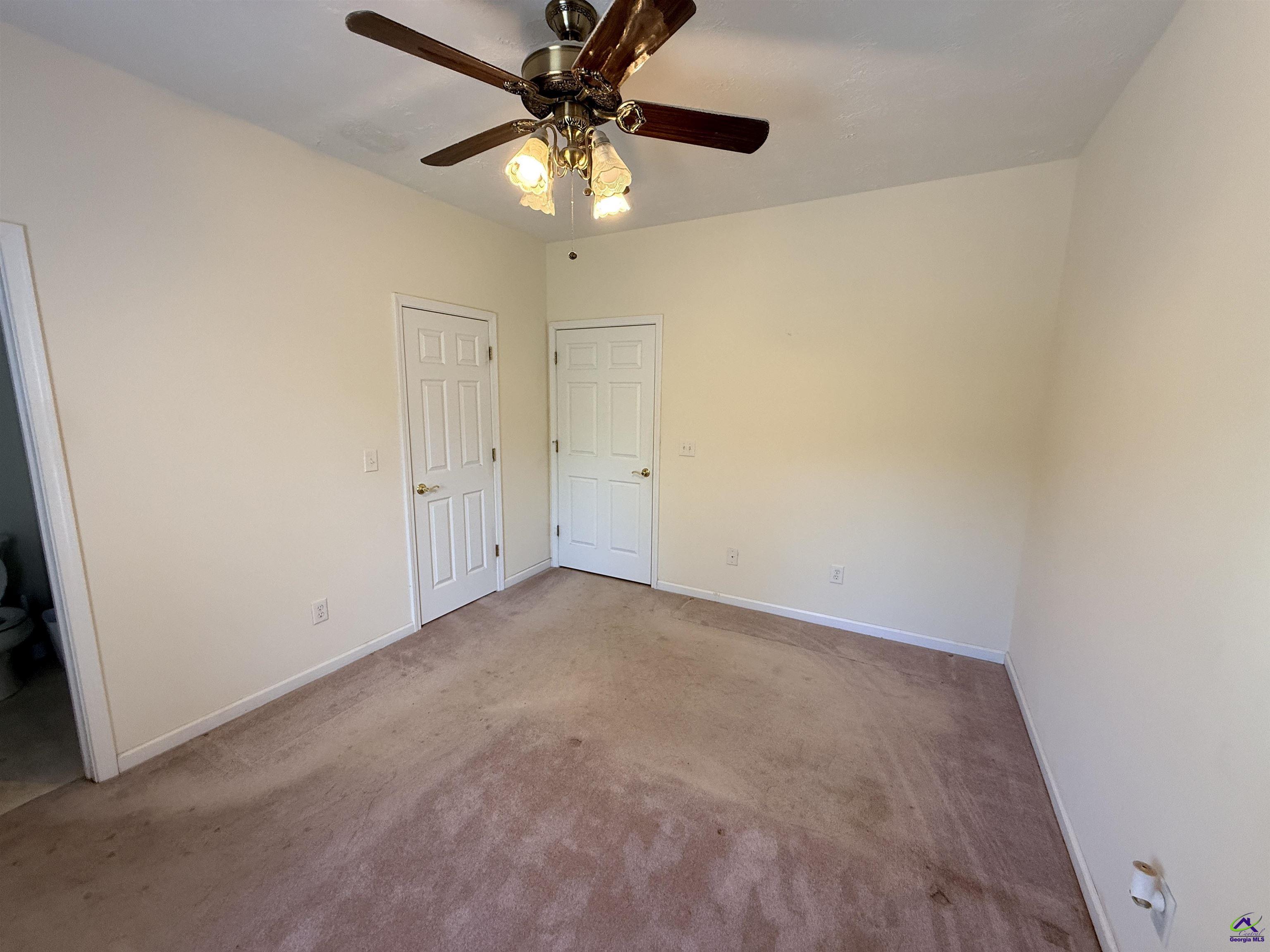 611 Moncrief Rd