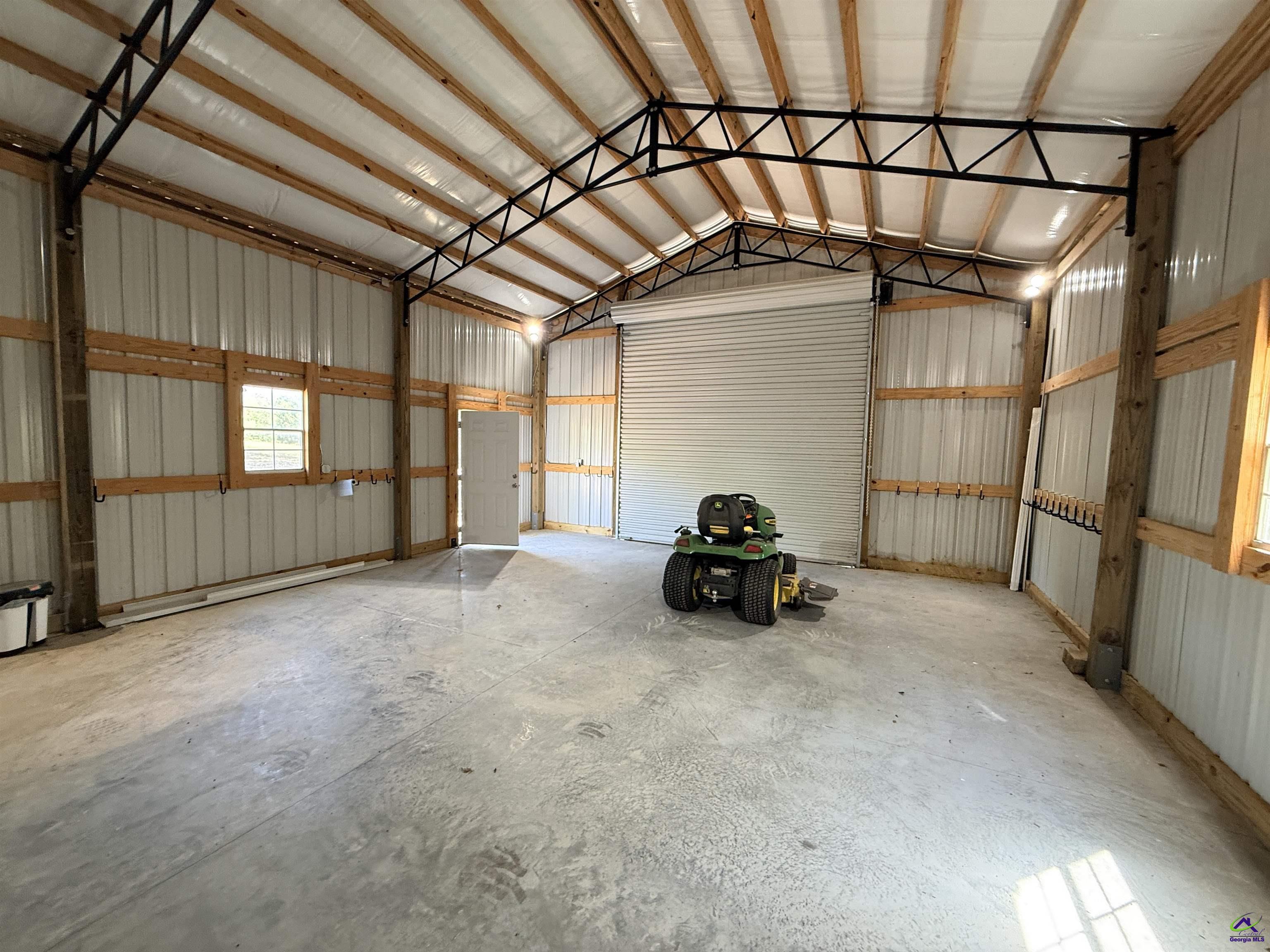 611 Moncrief Rd
