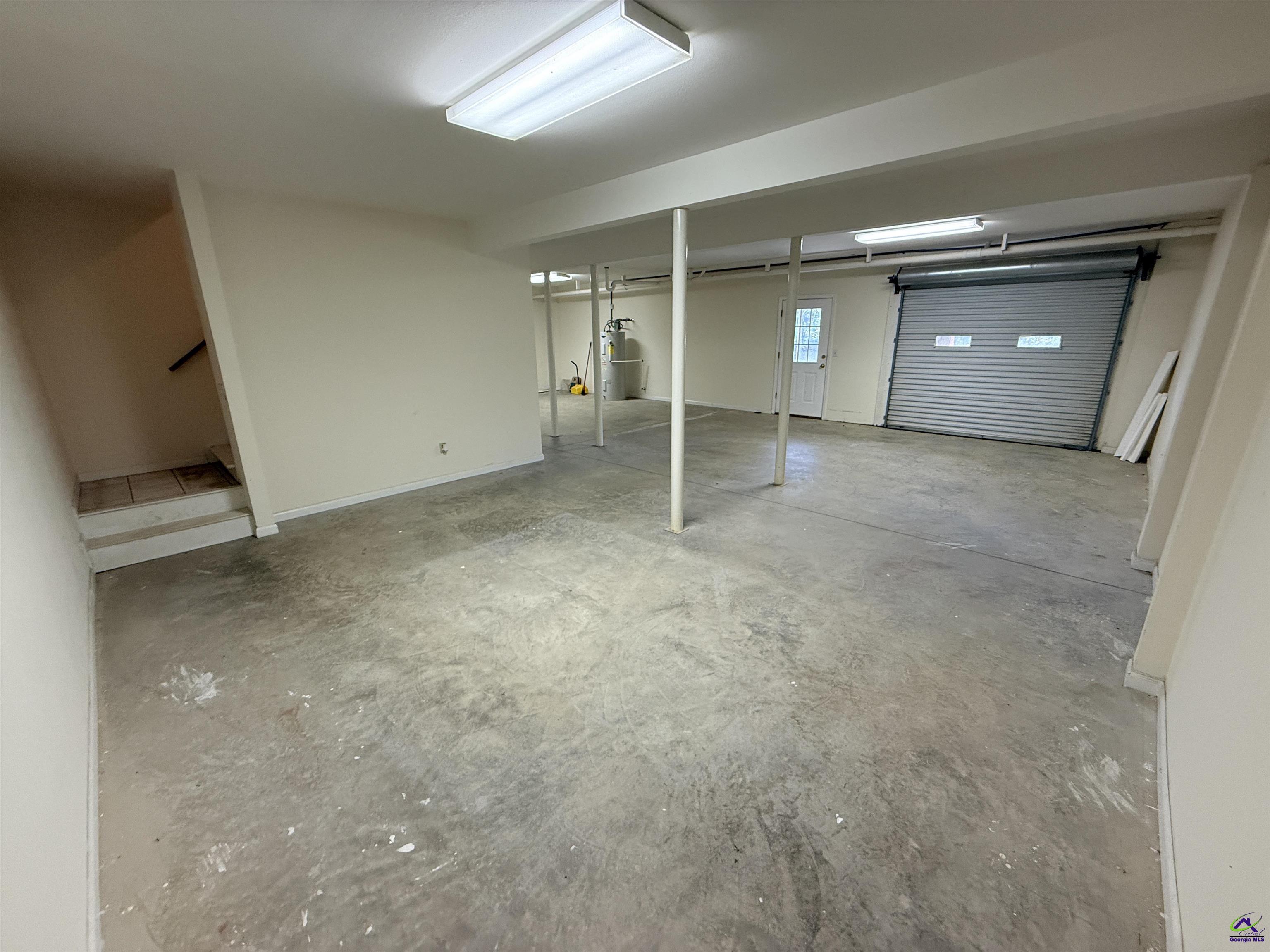 611 Moncrief Rd