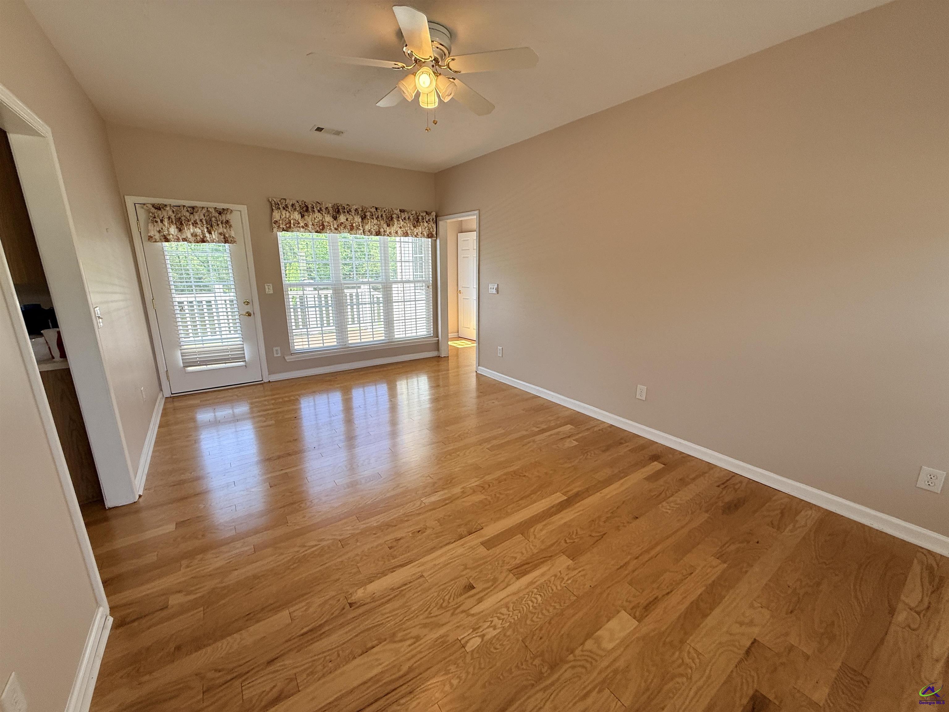 611 Moncrief Rd