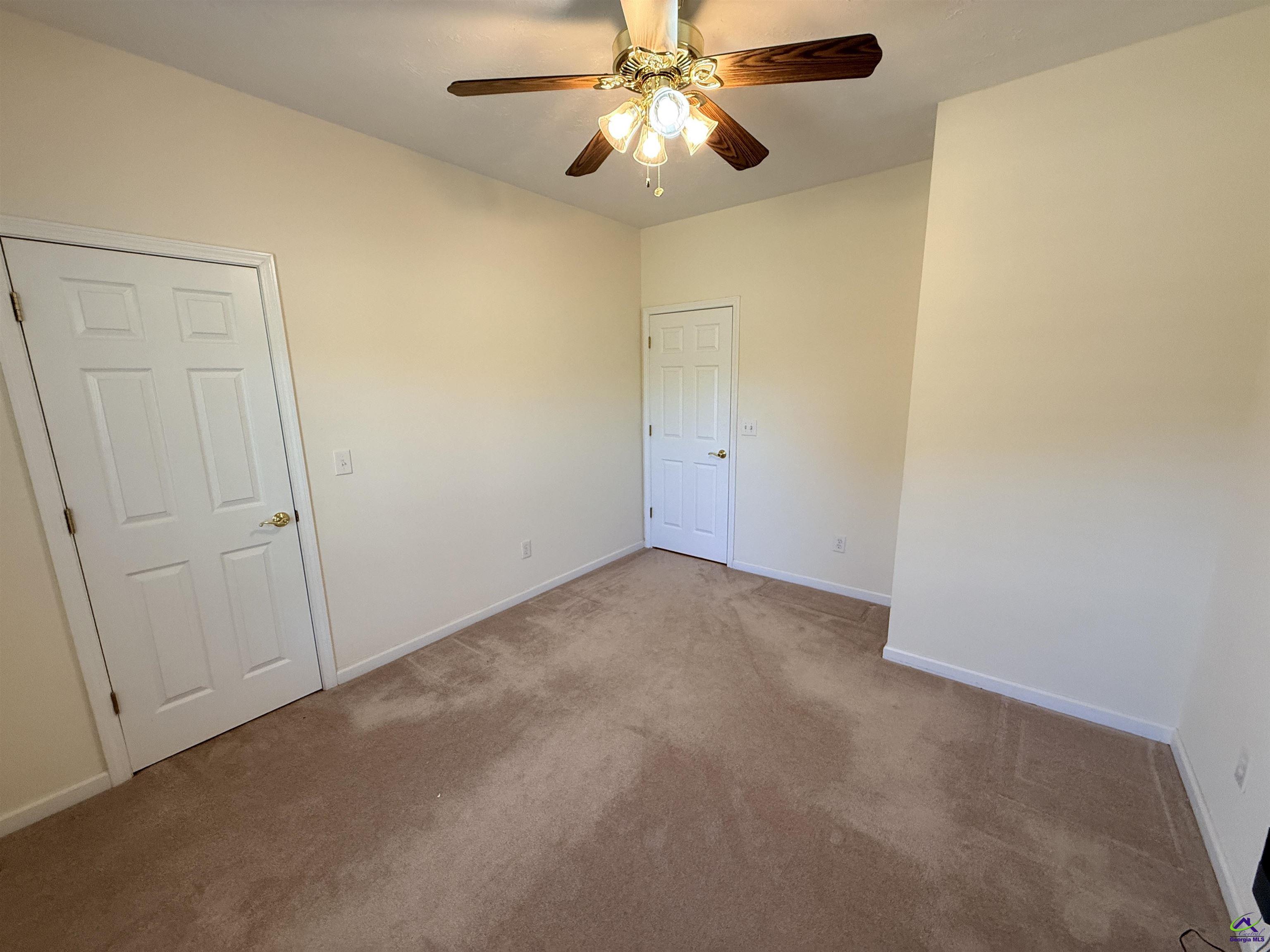 611 Moncrief Rd