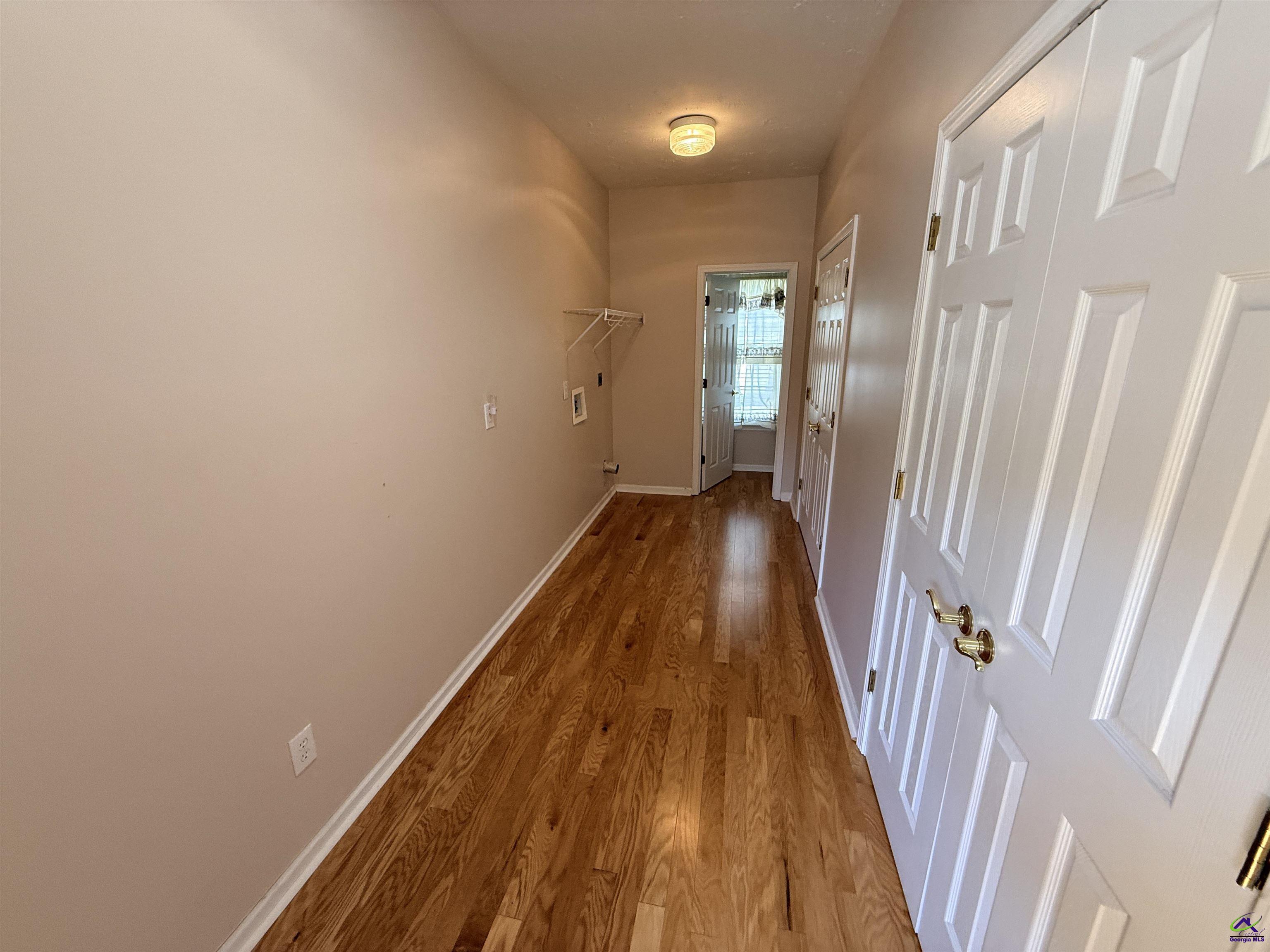 611 Moncrief Rd