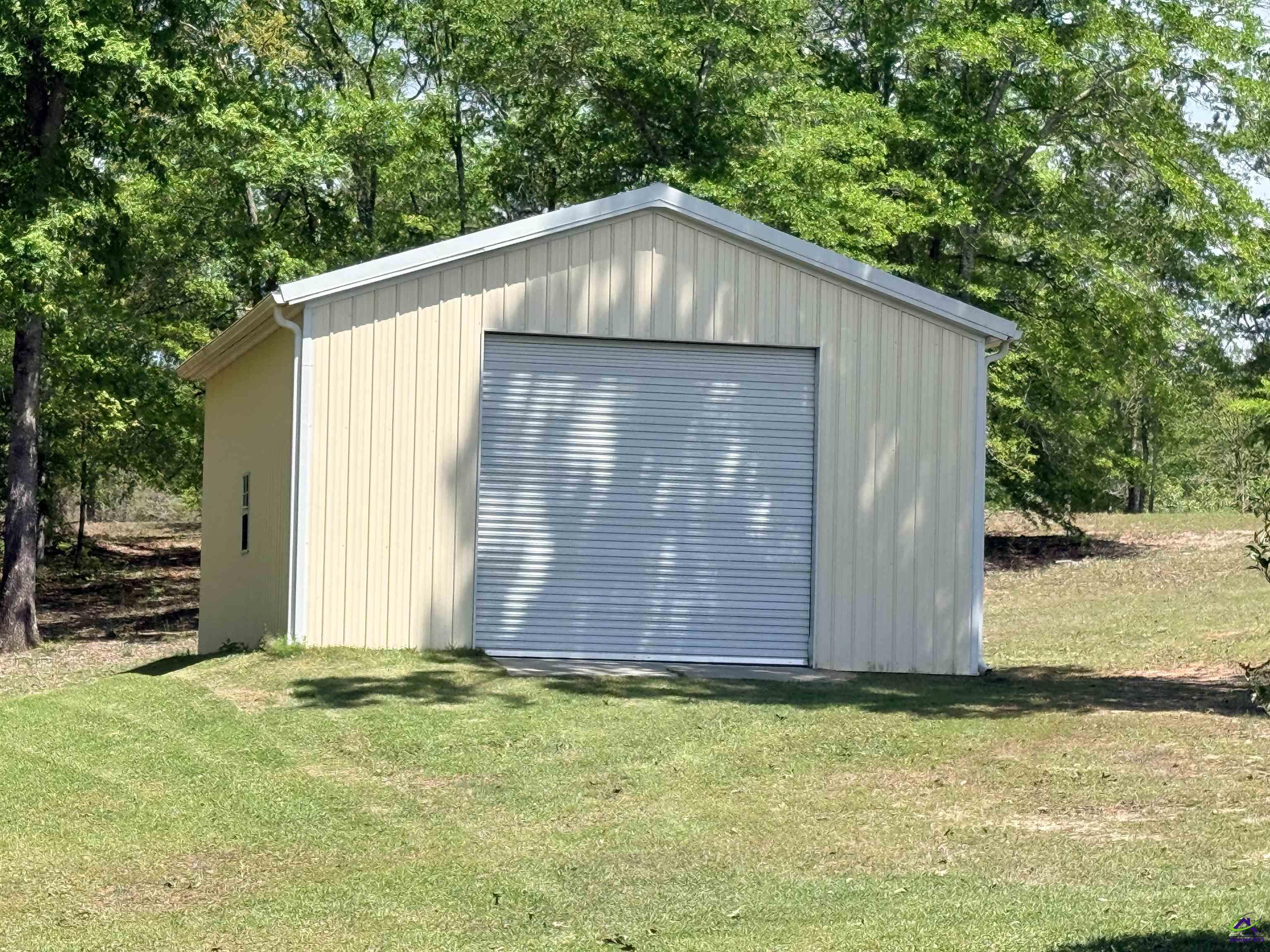 611 Moncrief Rd