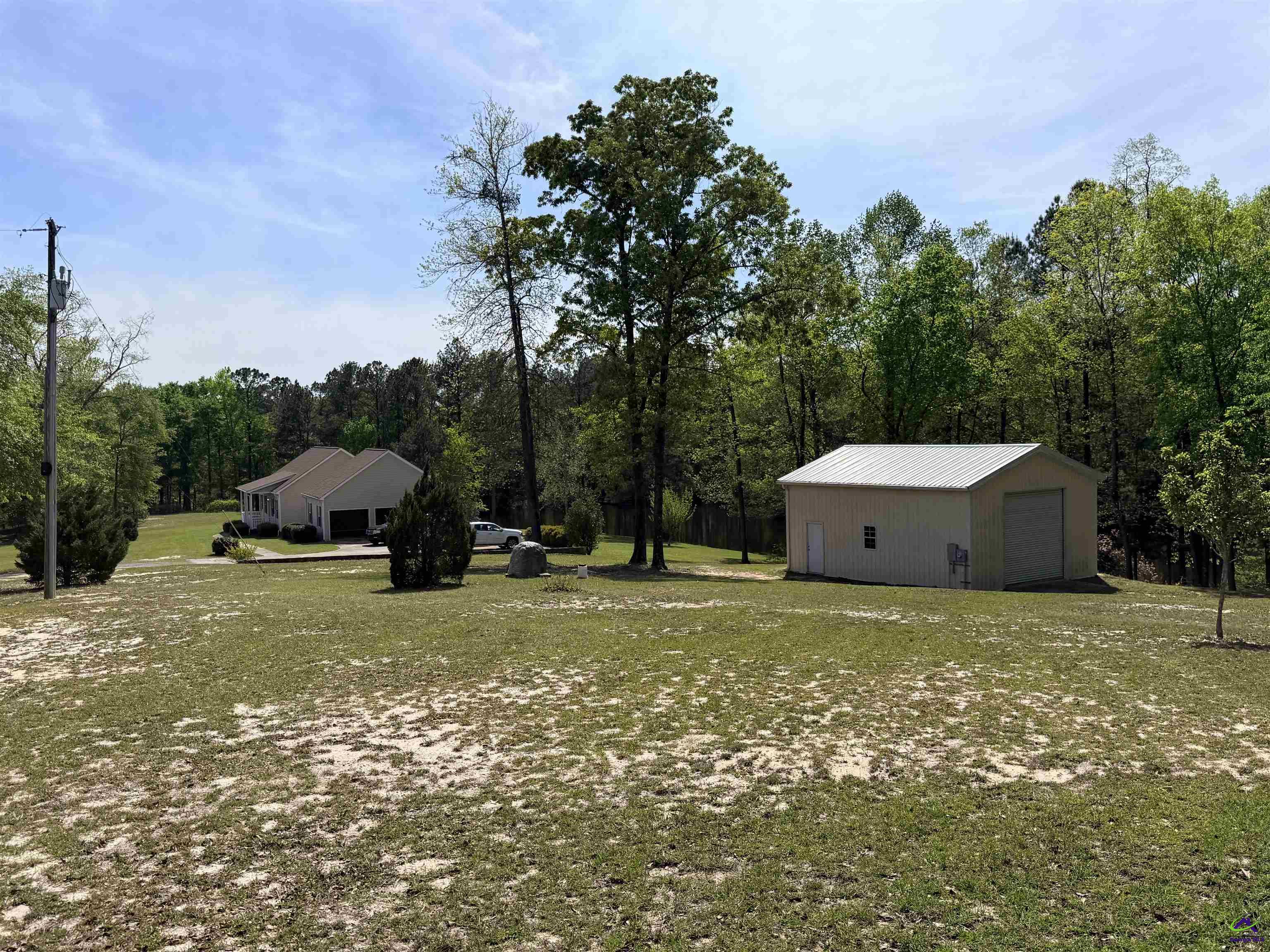 611 Moncrief Rd