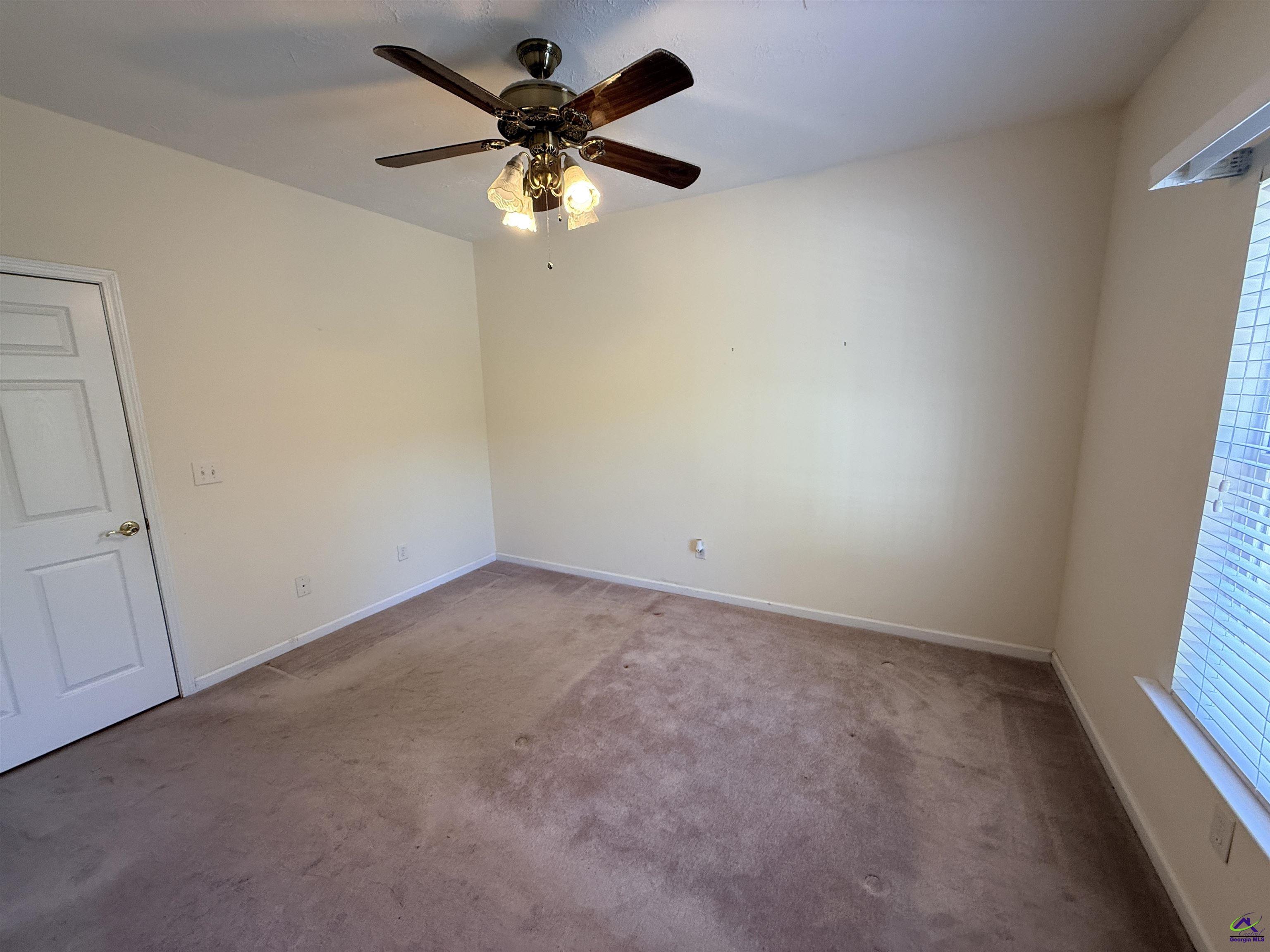 611 Moncrief Rd