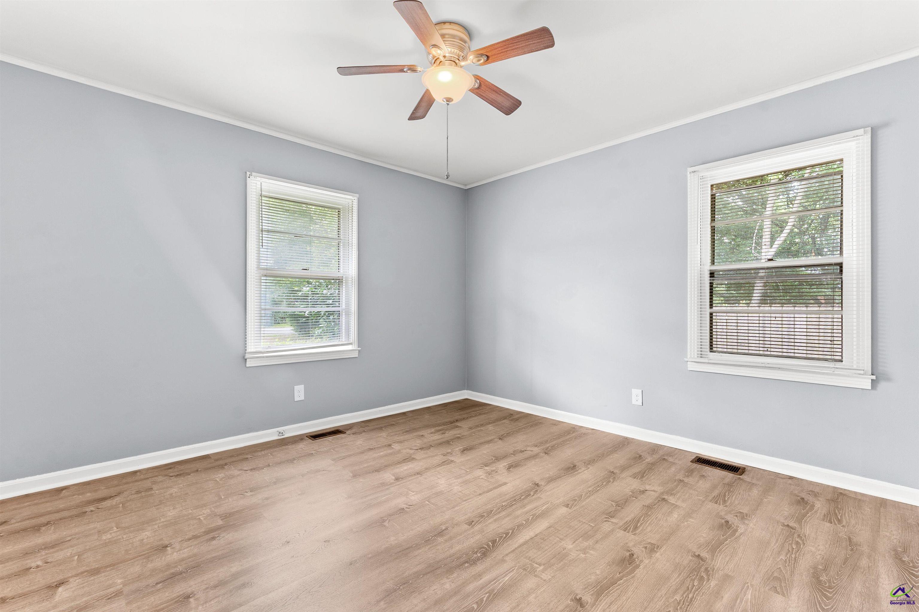 103 Woodlawn Avenue