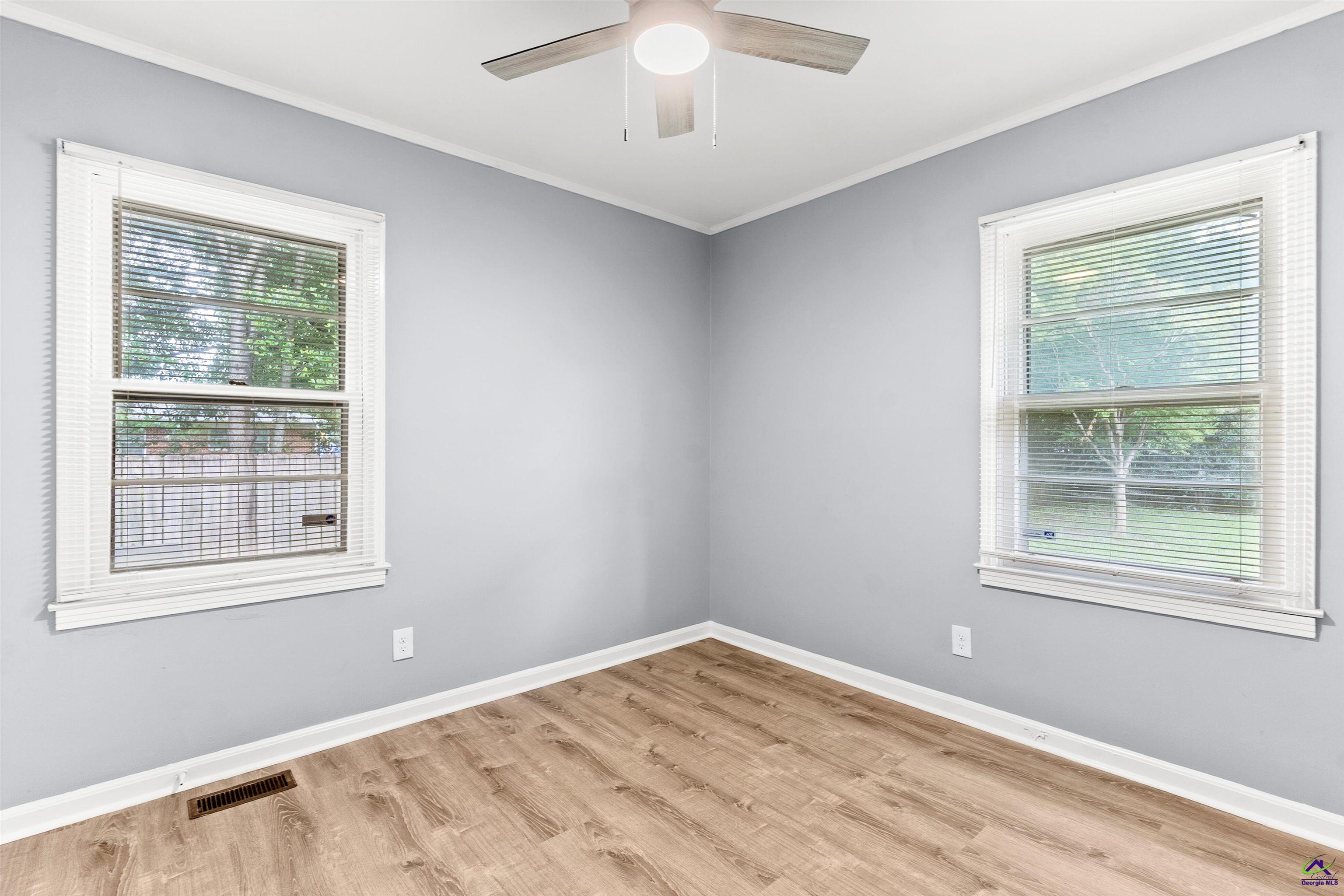 103 Woodlawn Avenue
