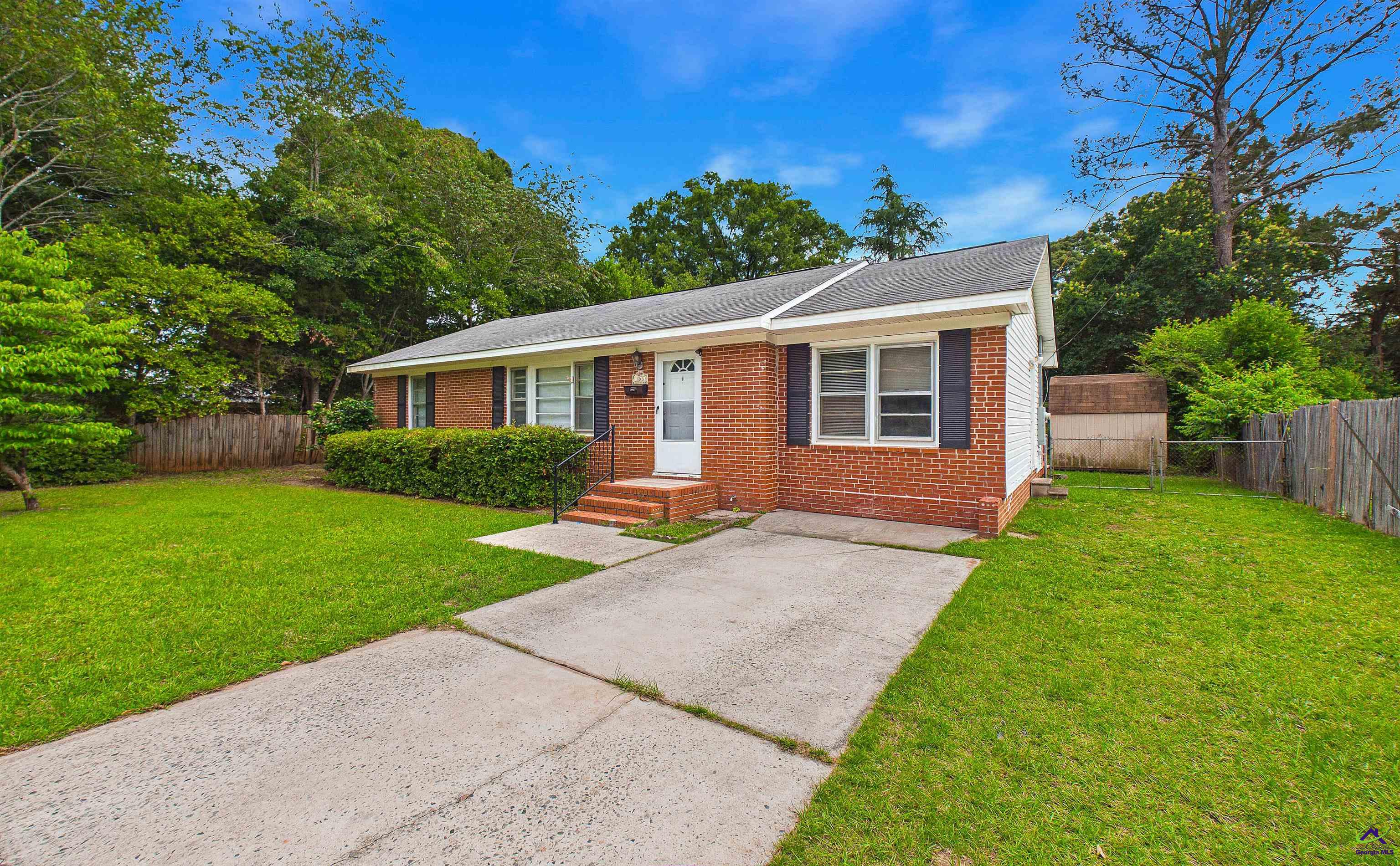 103 Woodlawn Avenue