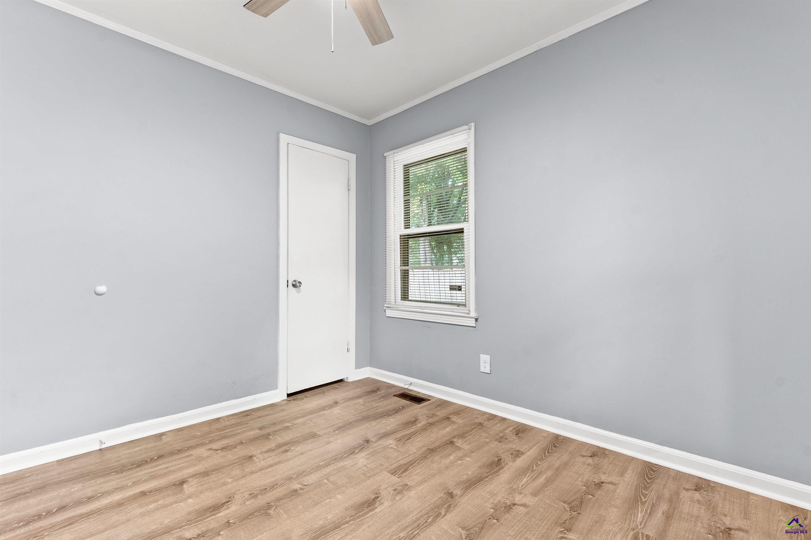 103 Woodlawn Avenue