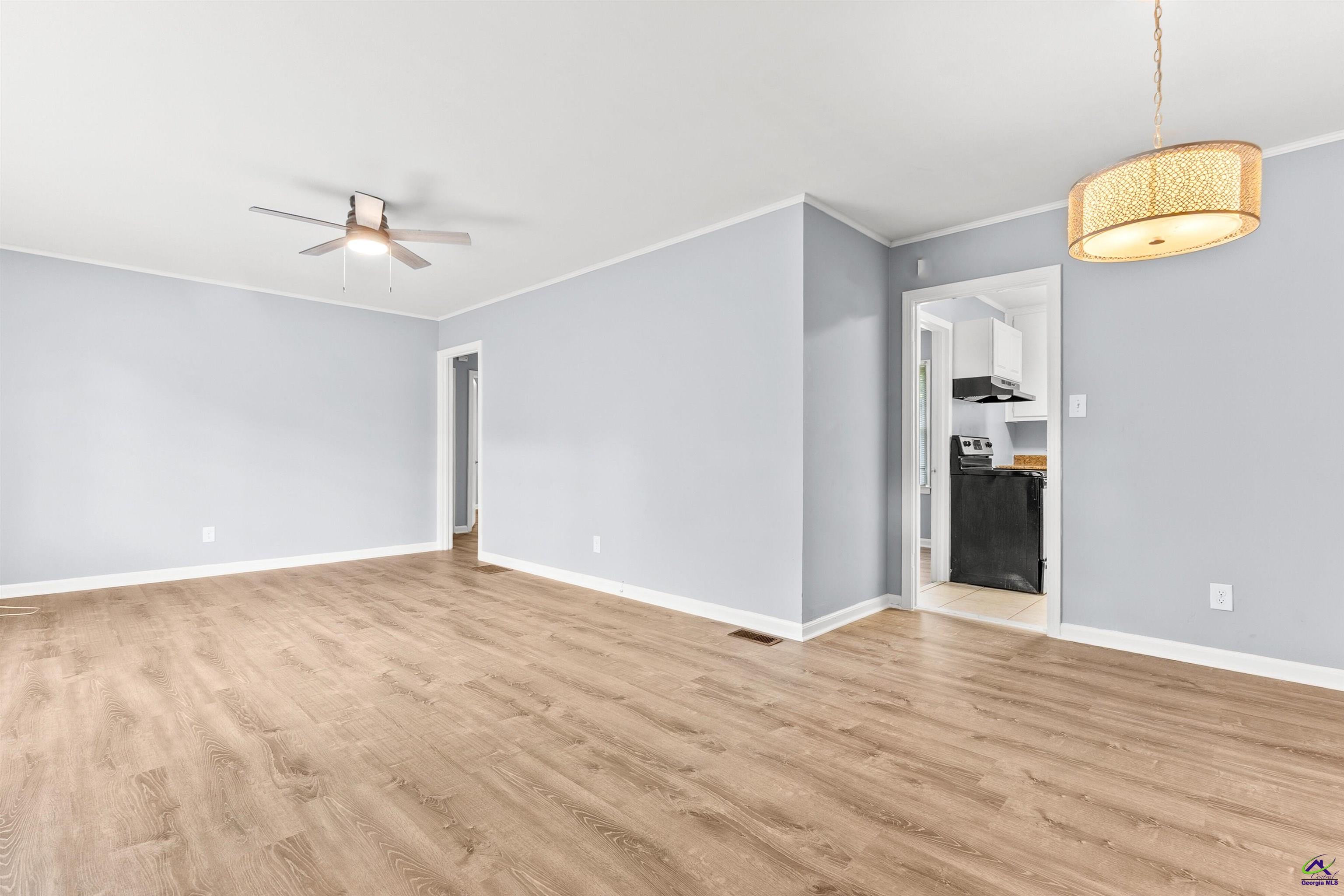 103 Woodlawn Avenue