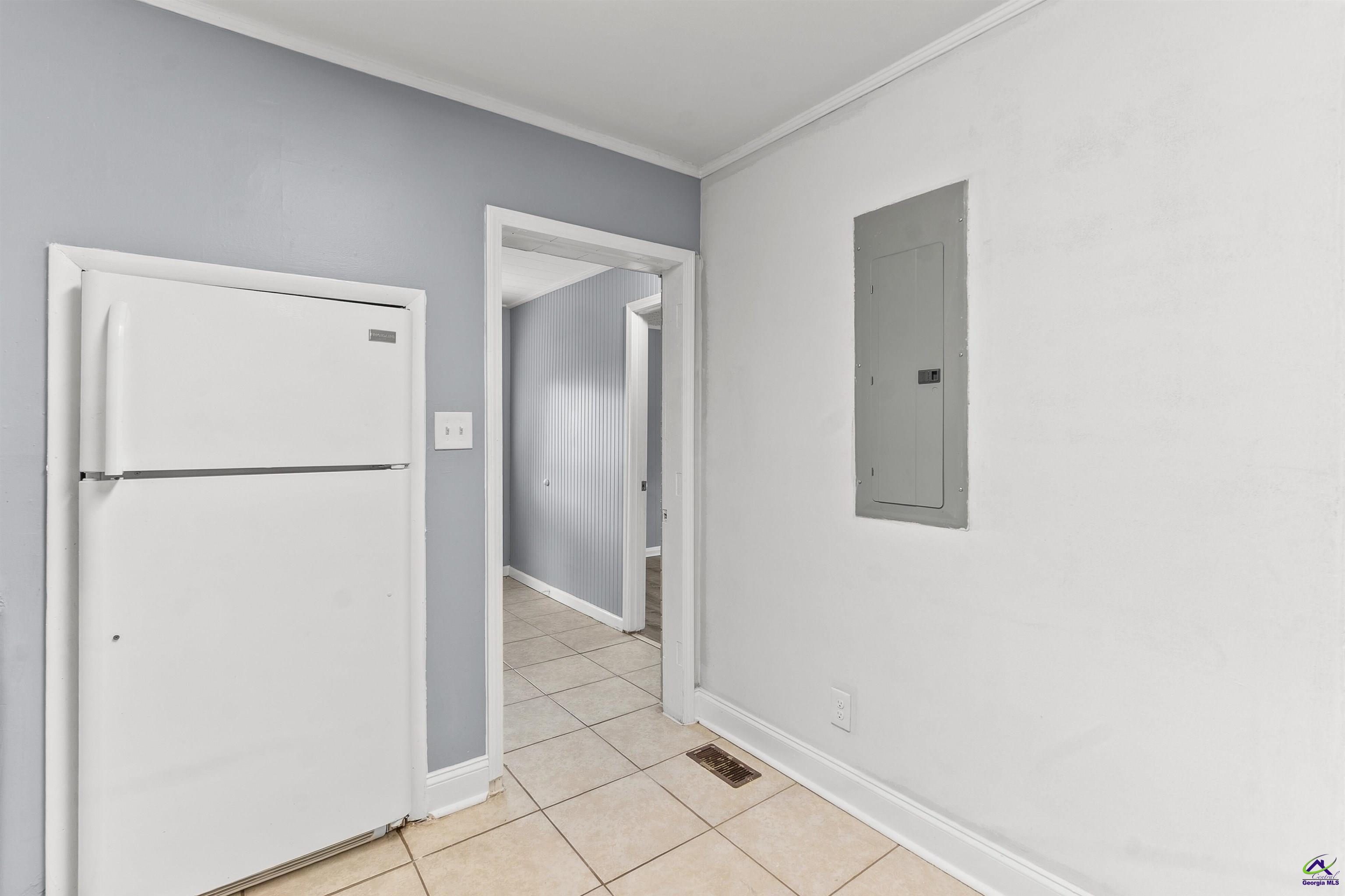 103 Woodlawn Avenue