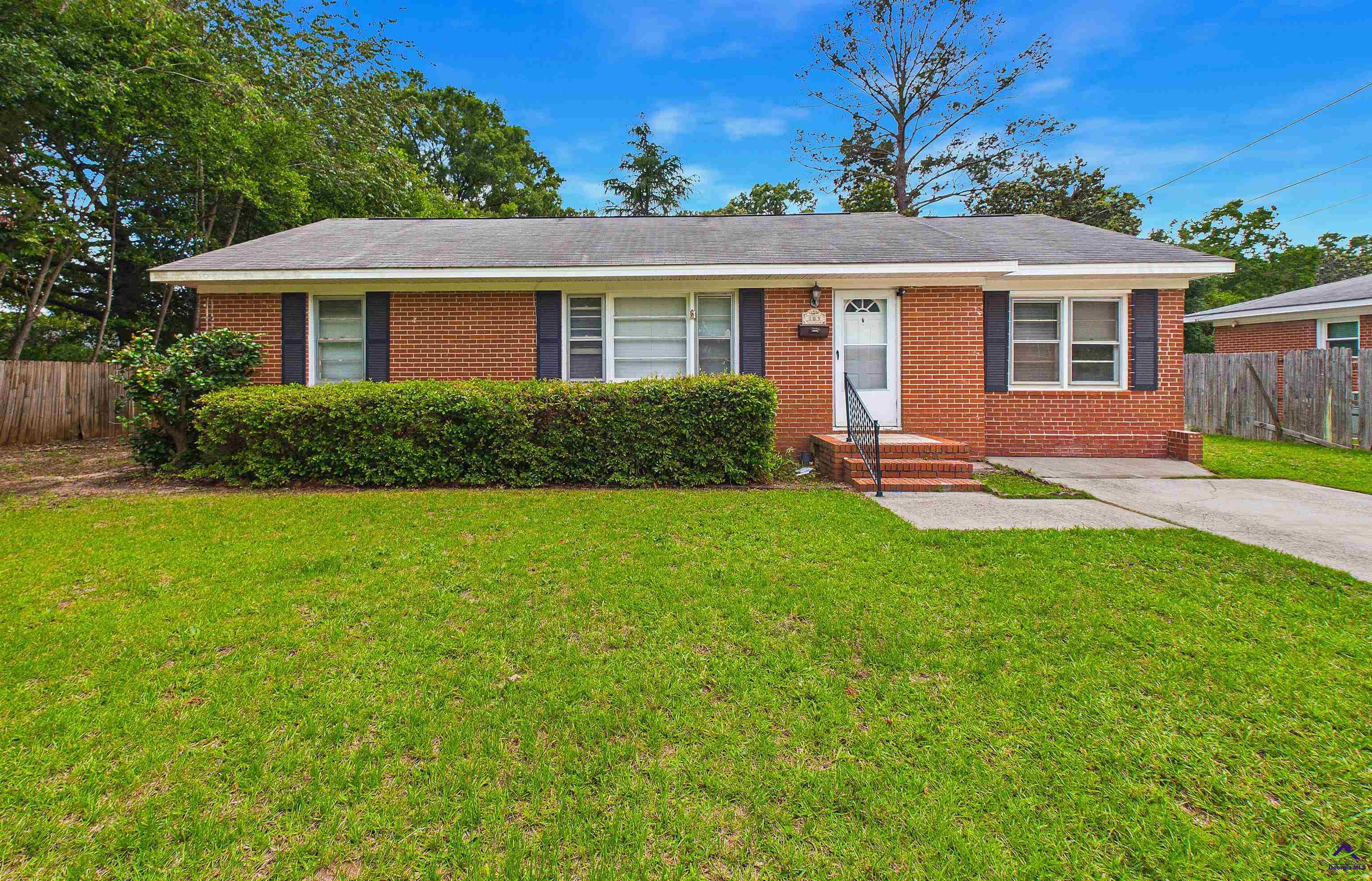 103 Woodlawn Avenue