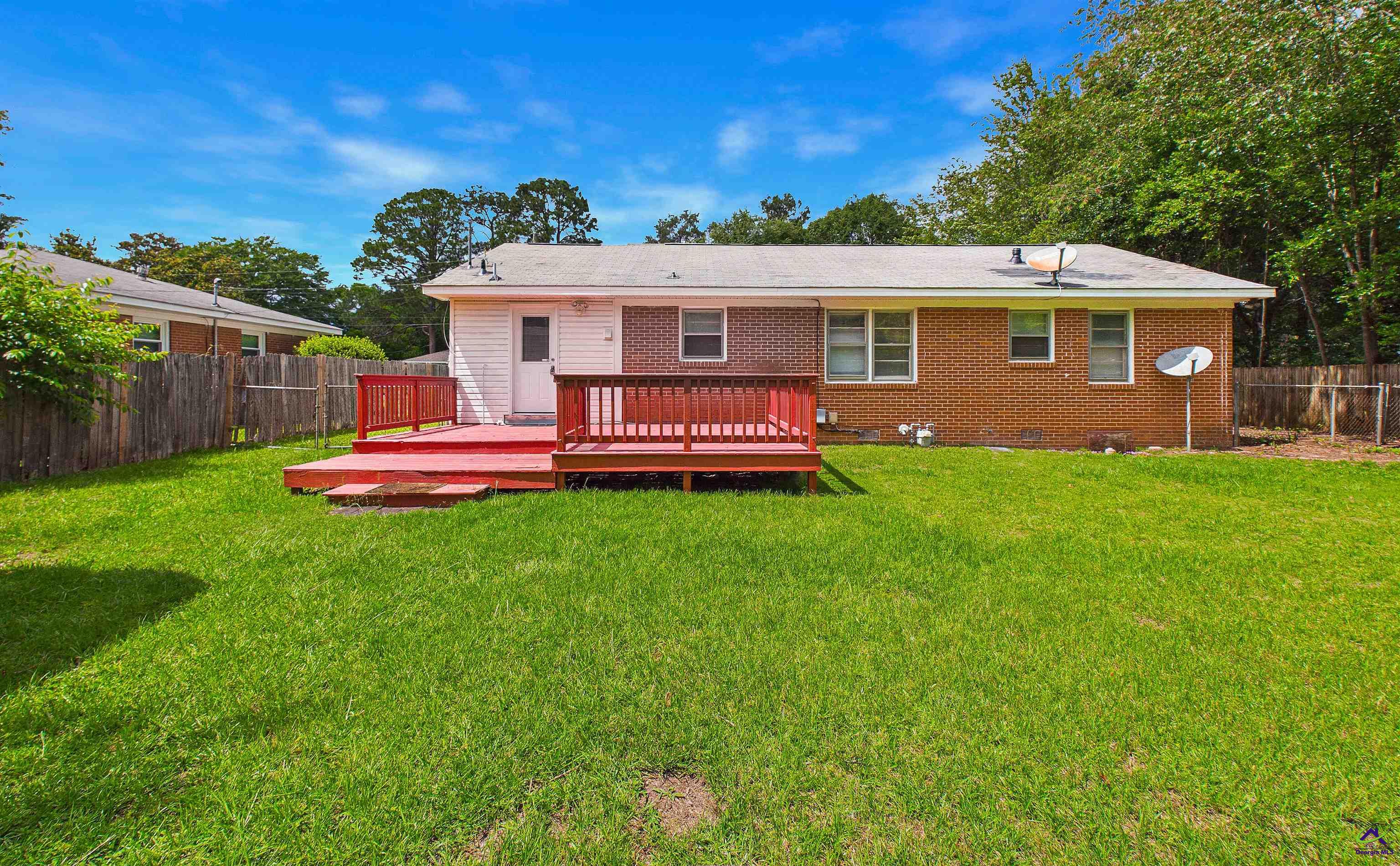 103 Woodlawn Avenue