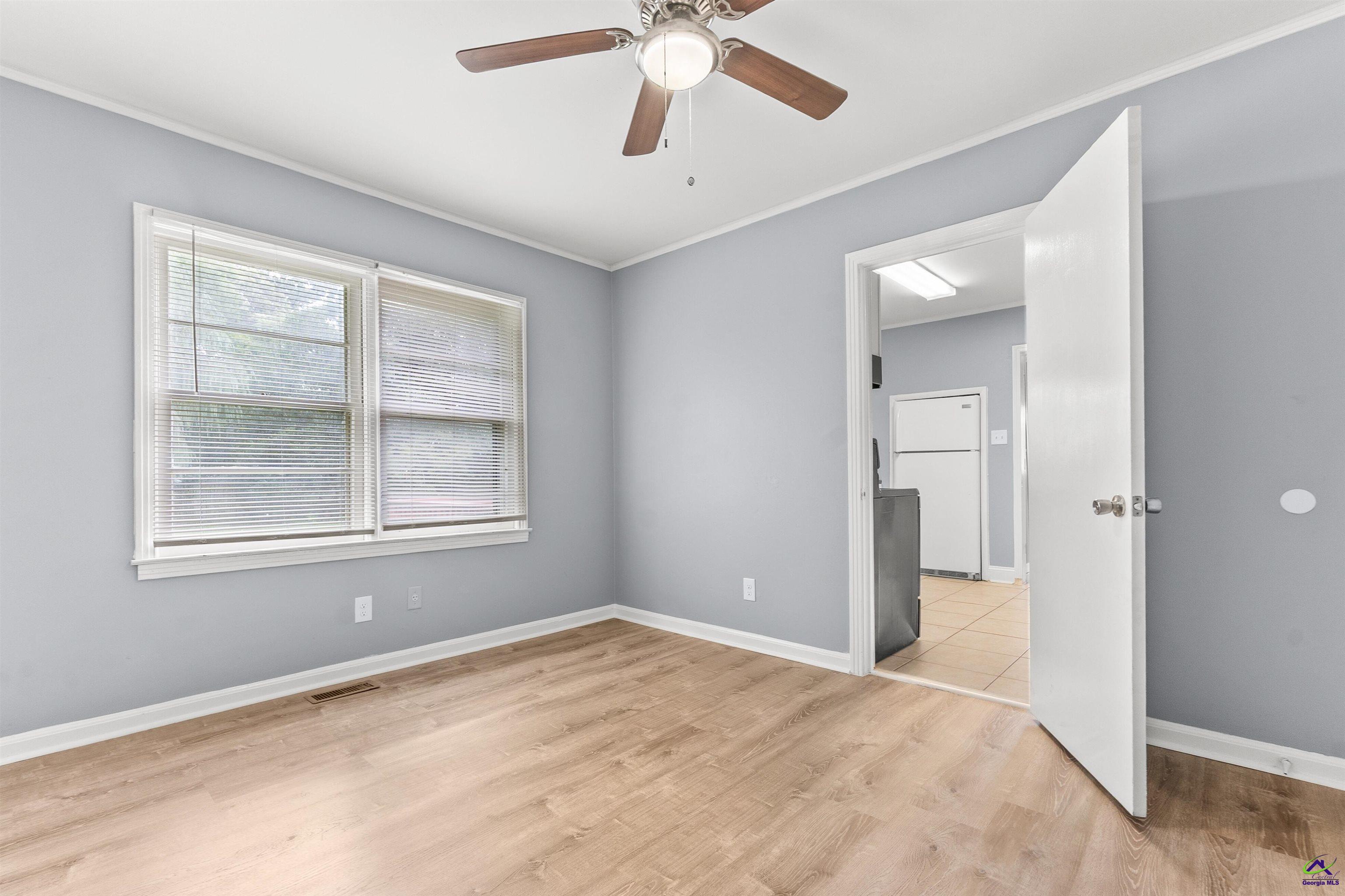 103 Woodlawn Avenue