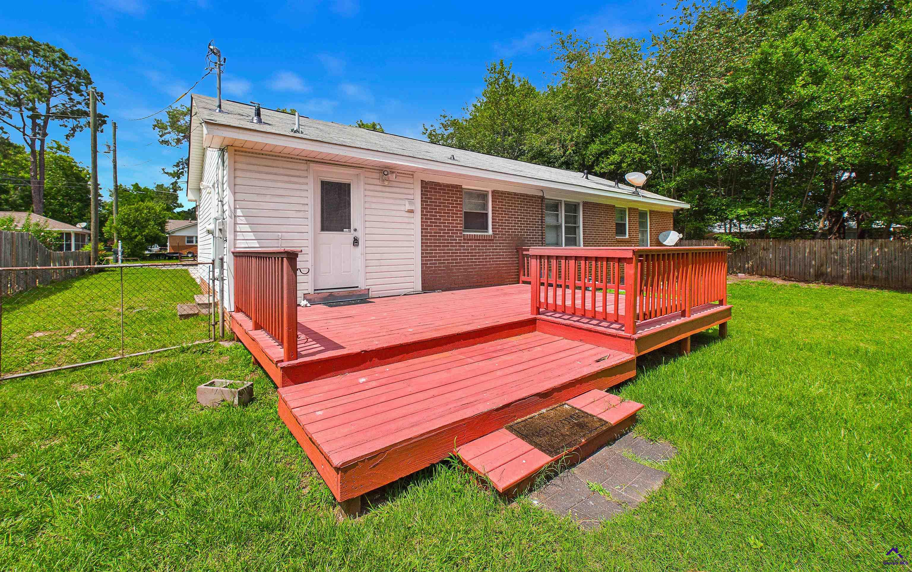 103 Woodlawn Avenue