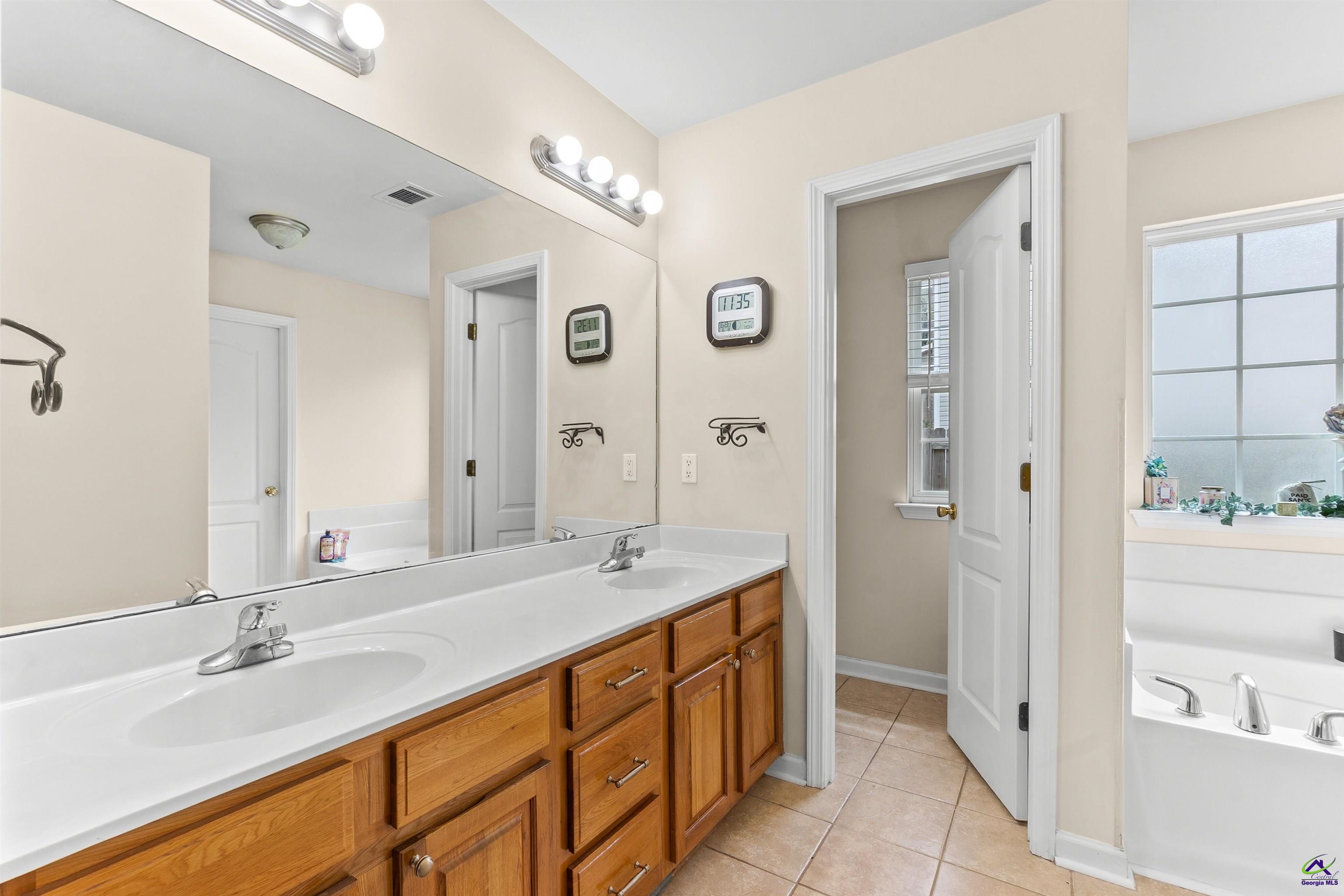 205 Olde Hickory Circle