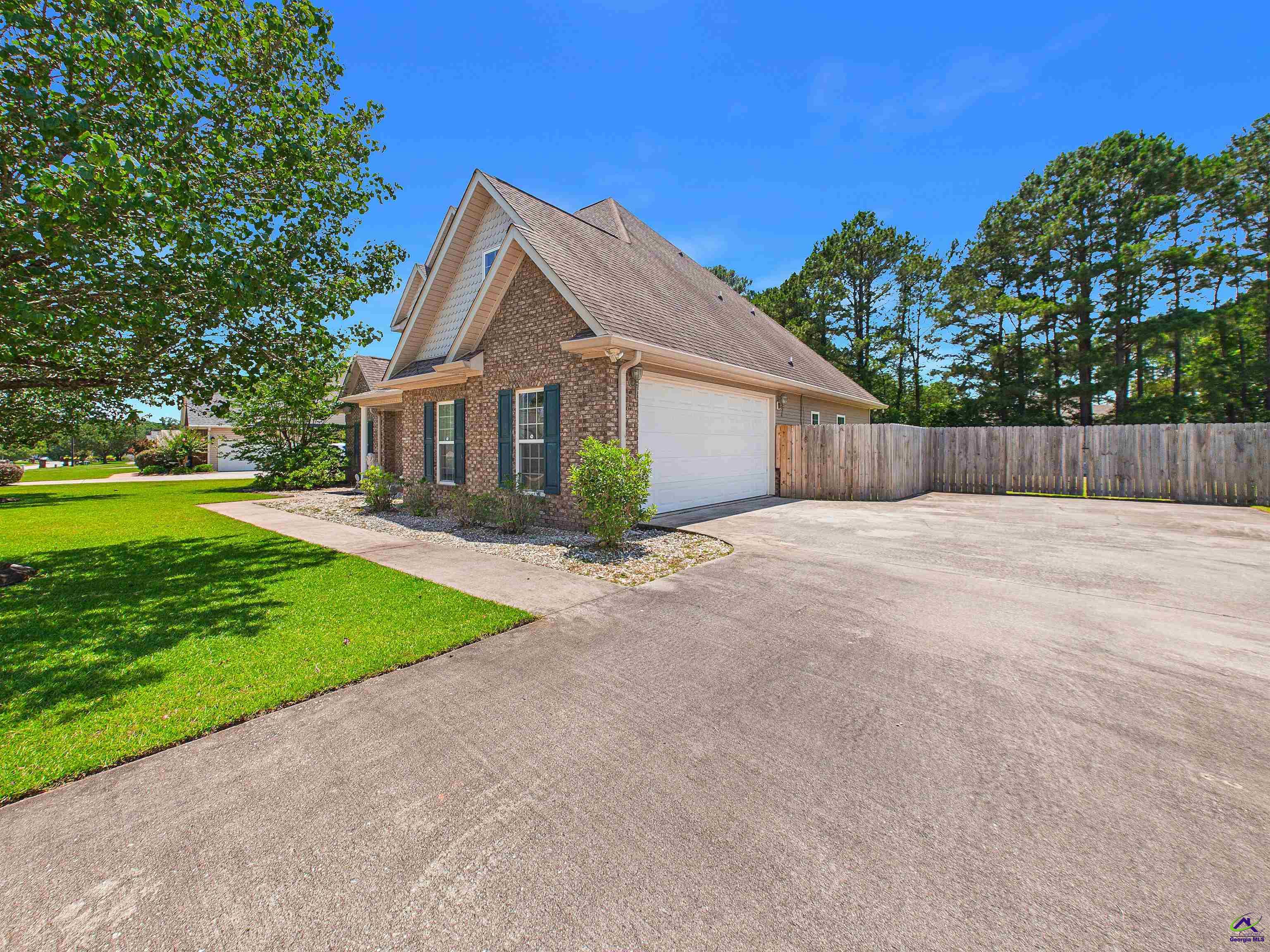 221 Hathersage Drive