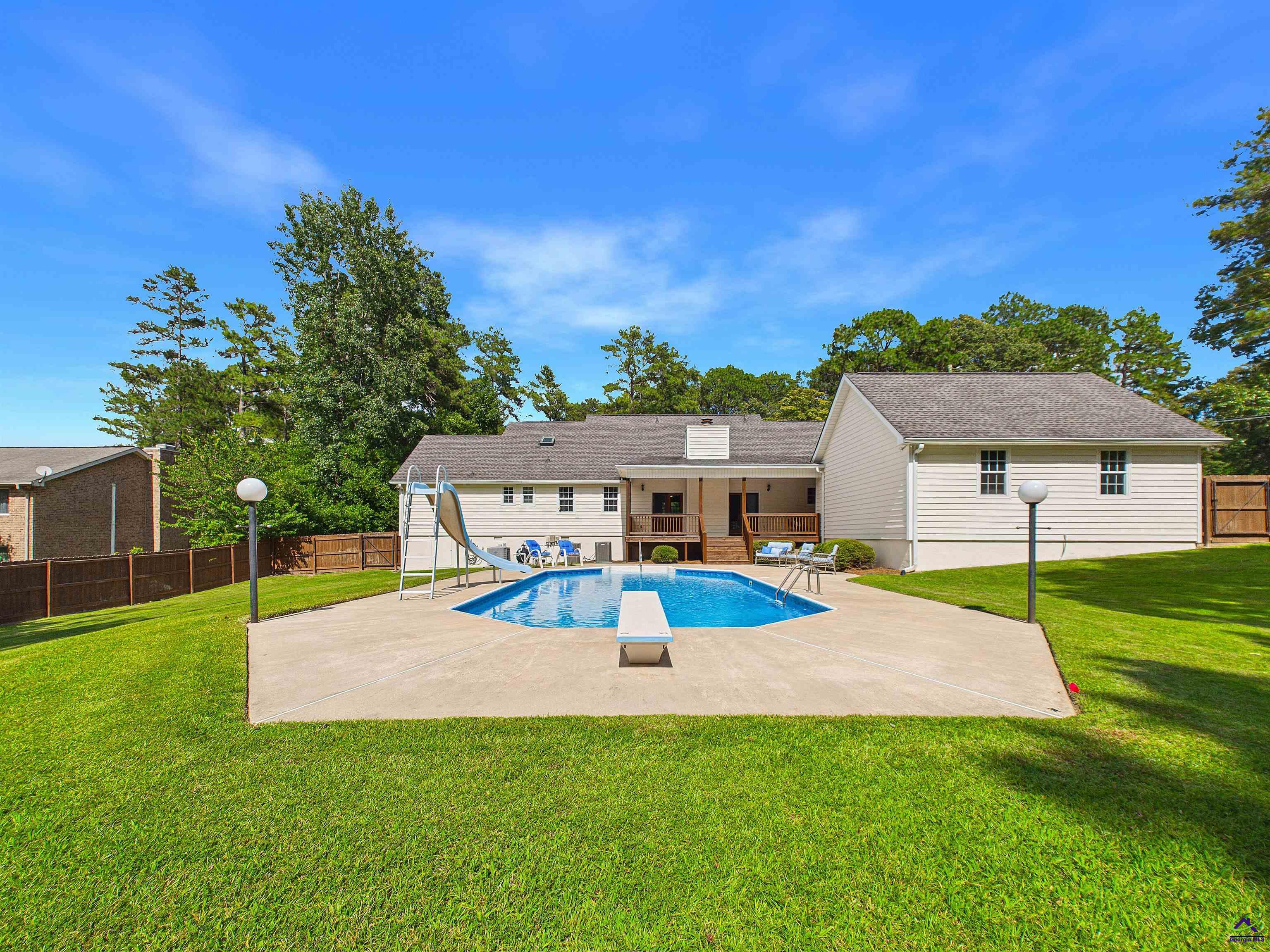 241 Shenandoah Trail