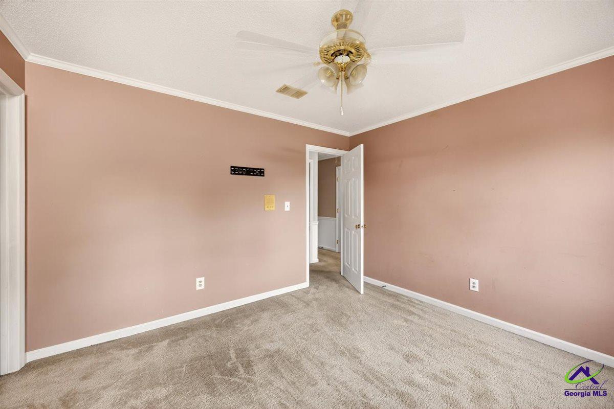 114 Nassau Ct